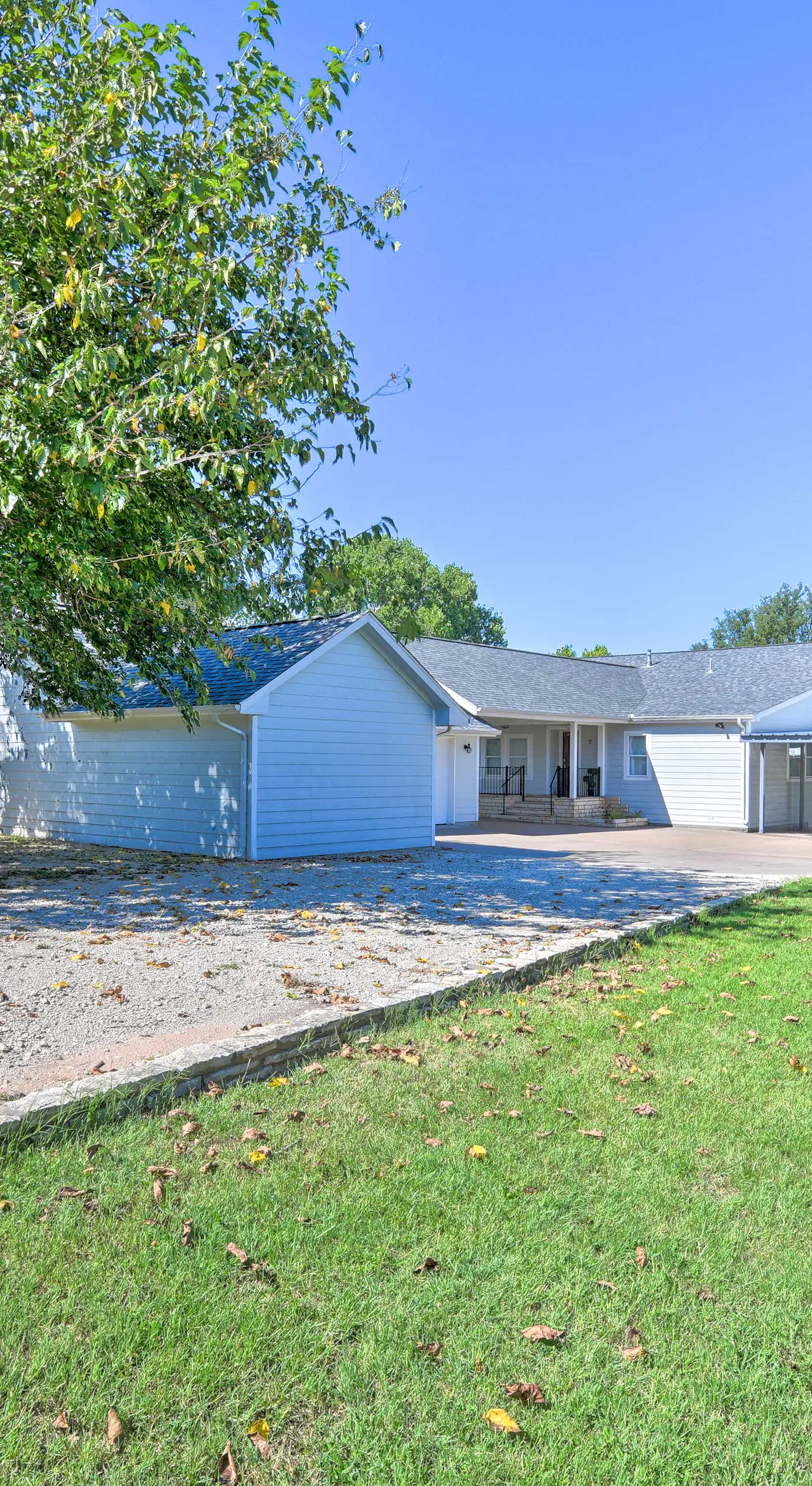 Spacious Granbury Home w/ Lakefront Outdoor Oasis!