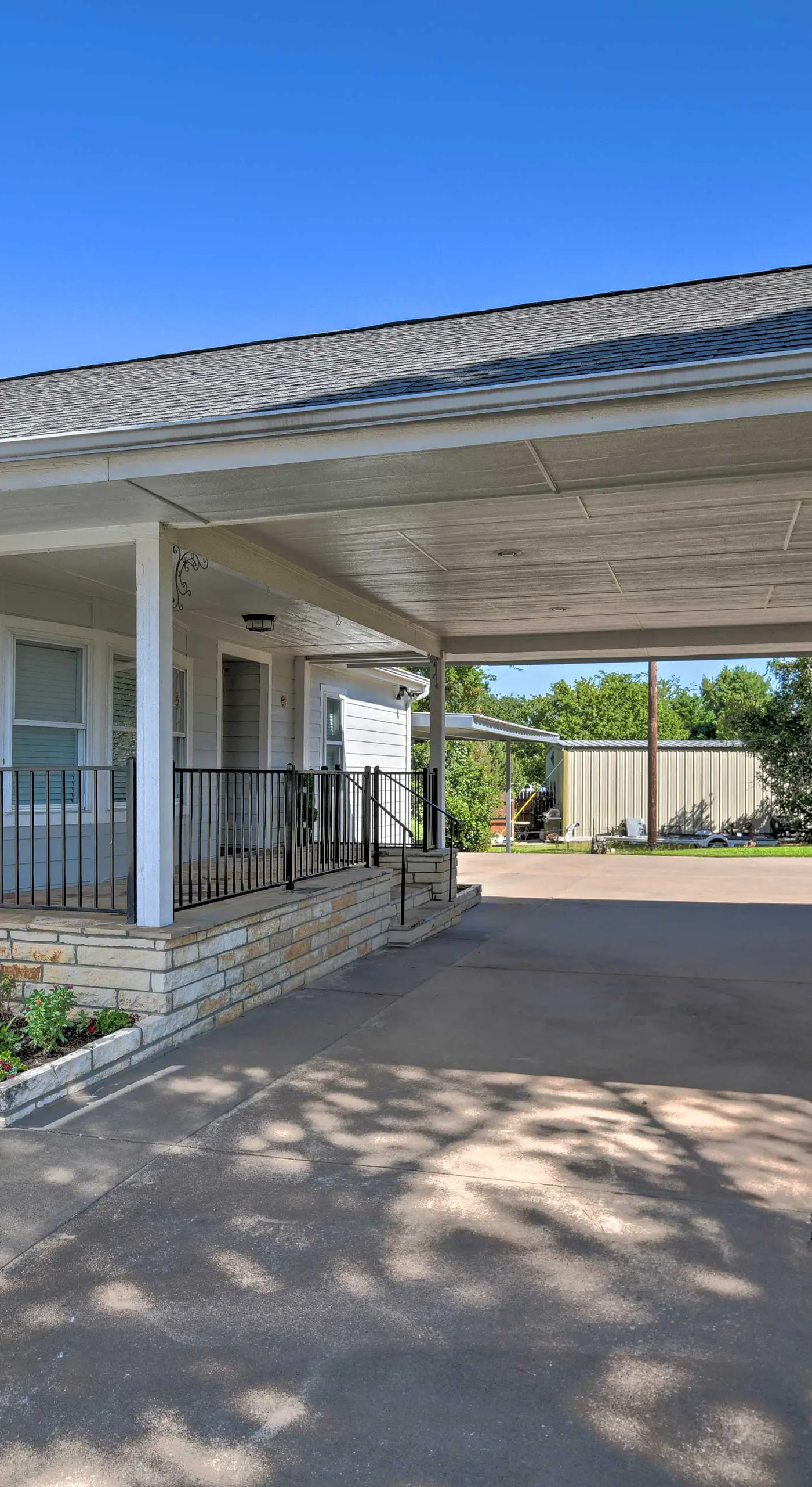 Spacious Granbury Home w/ Lakefront Outdoor Oasis!