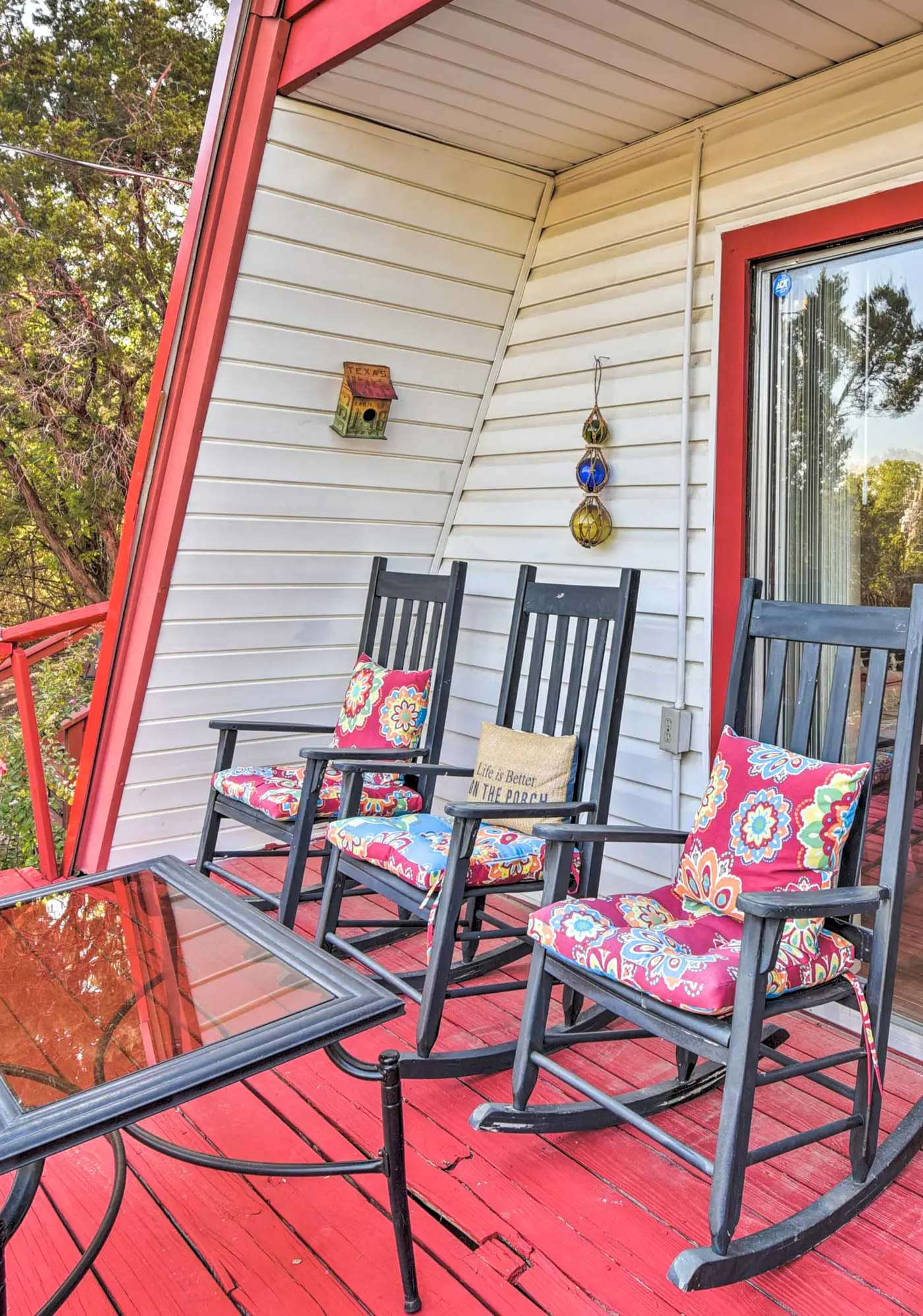 Steps to Lake! Charming Cabin: Pool Access & Decks