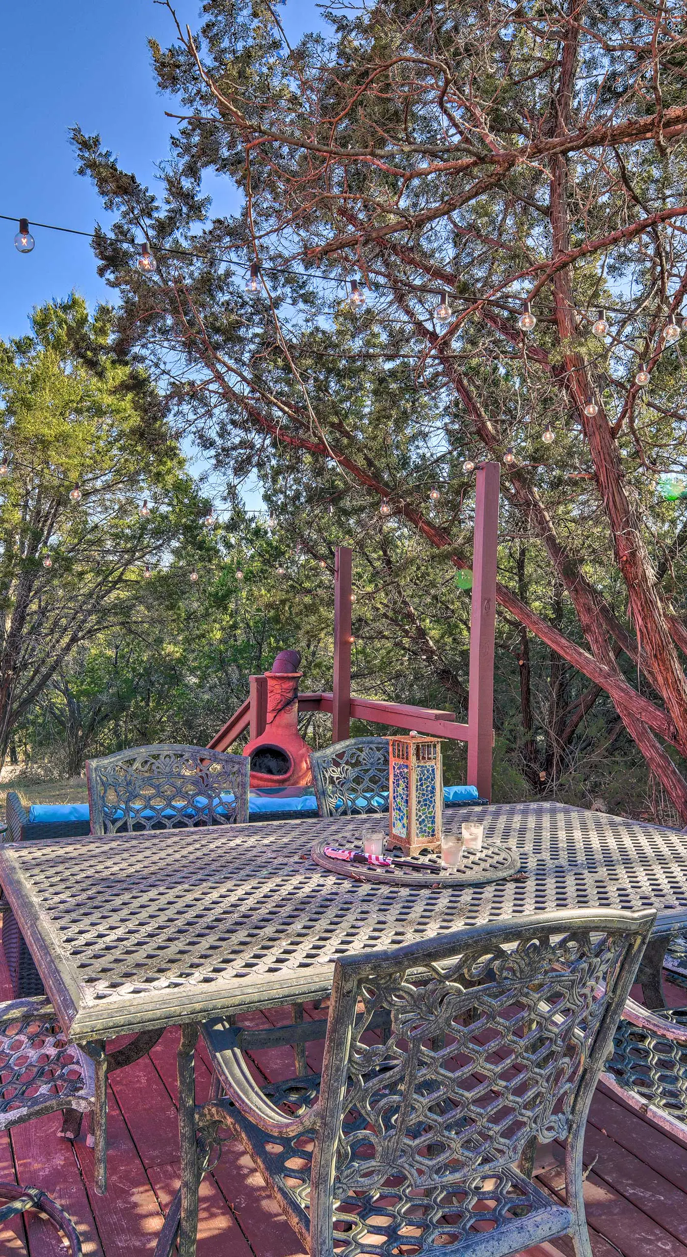 Steps to Lake! Charming Cabin: Pool Access & Decks