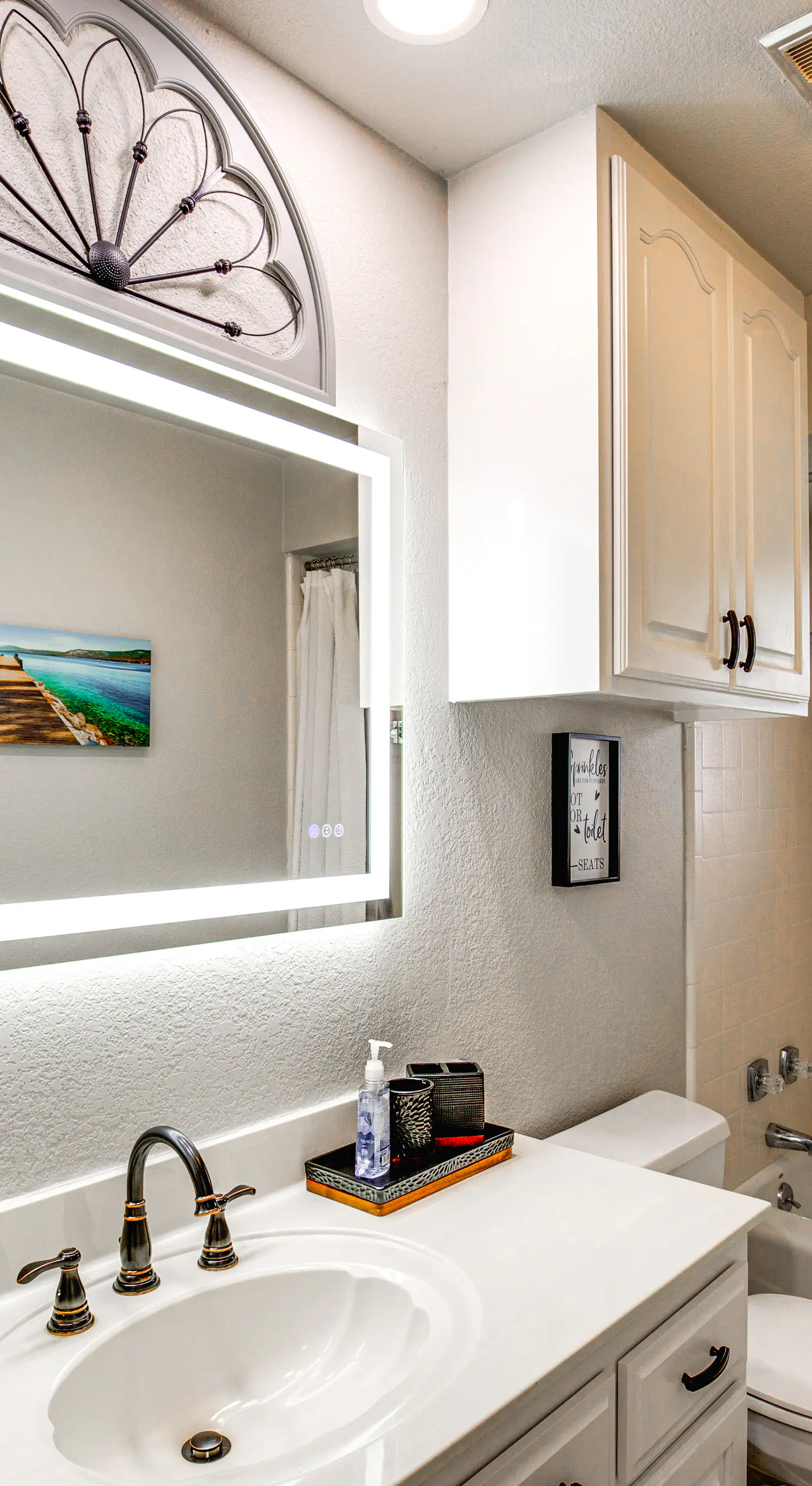 Home on Lake Granbury w/ Hot Tub: 5 Mi to Dtwn!