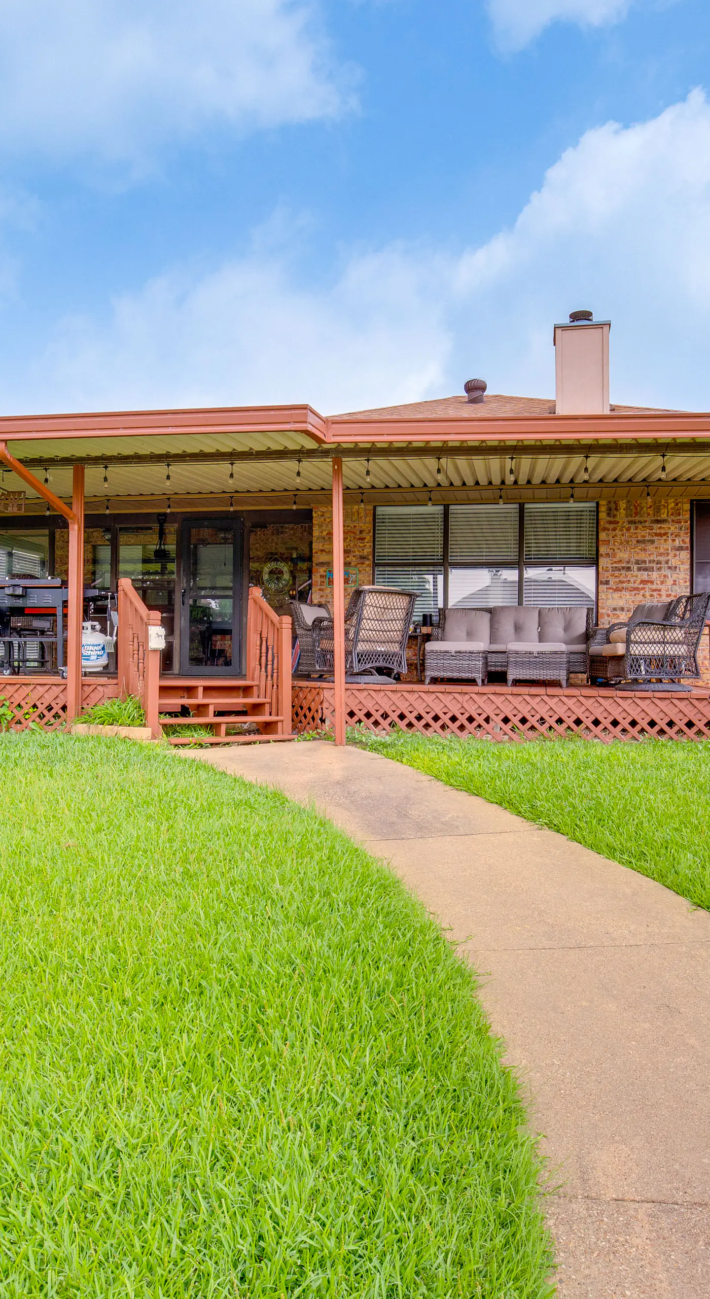 Home on Lake Granbury w/ Hot Tub: 5 Mi to Dtwn!