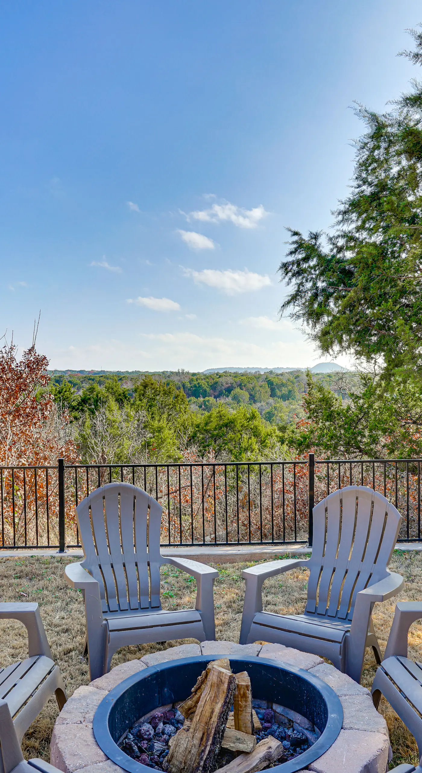 < 2 Mi to Lake Granbury! Family Home w/ Large Yard