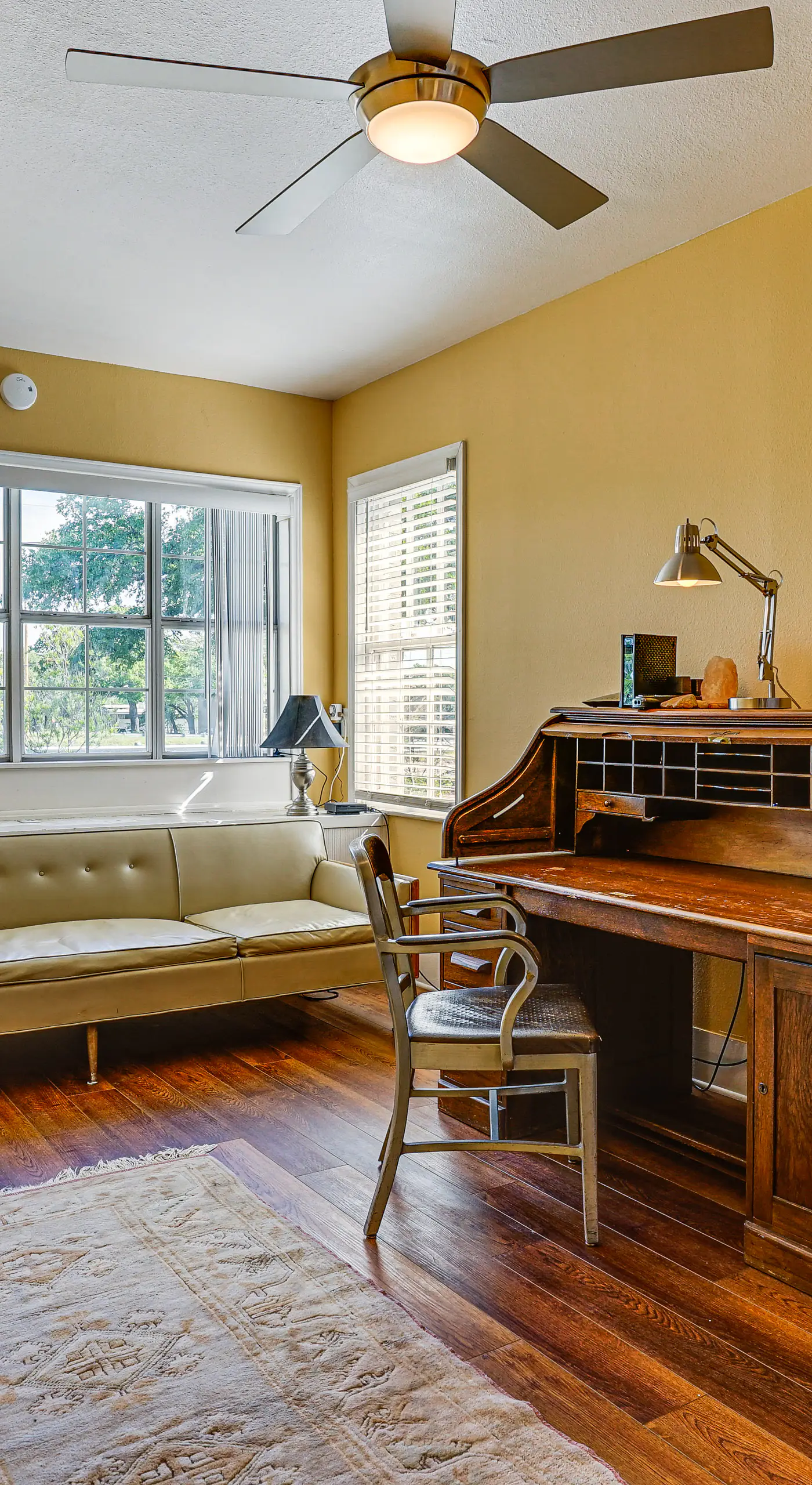 Work & Play in Fort Worth! Retro Home 5 Mi to TCU