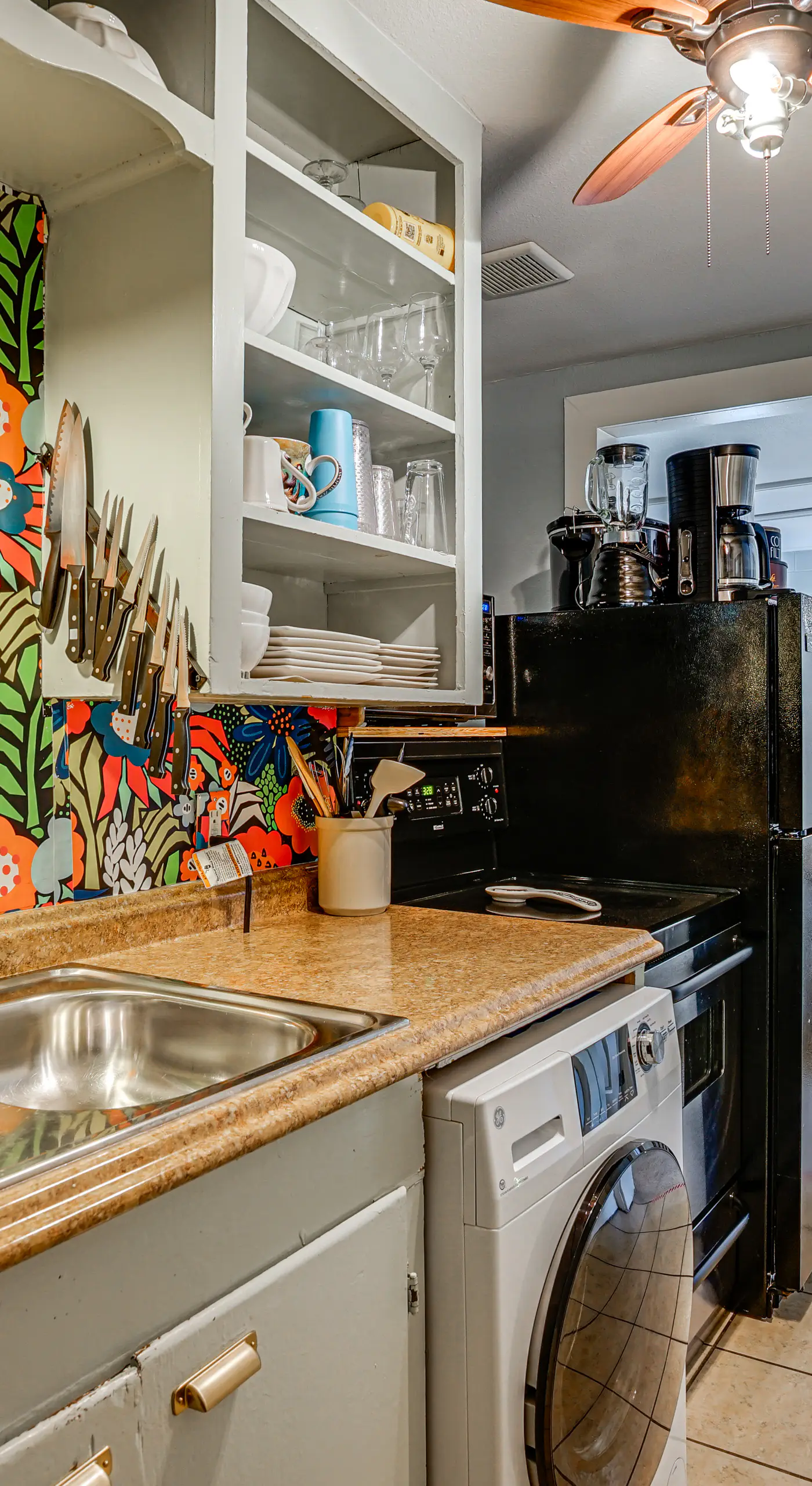 5 Mi to Will Rogers Center! Private Oasis w/ Grill