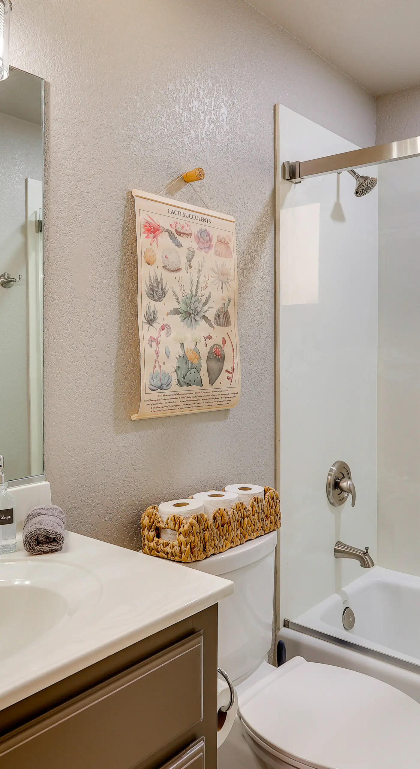 Foothills Family Home Near Lake & Colorado River!