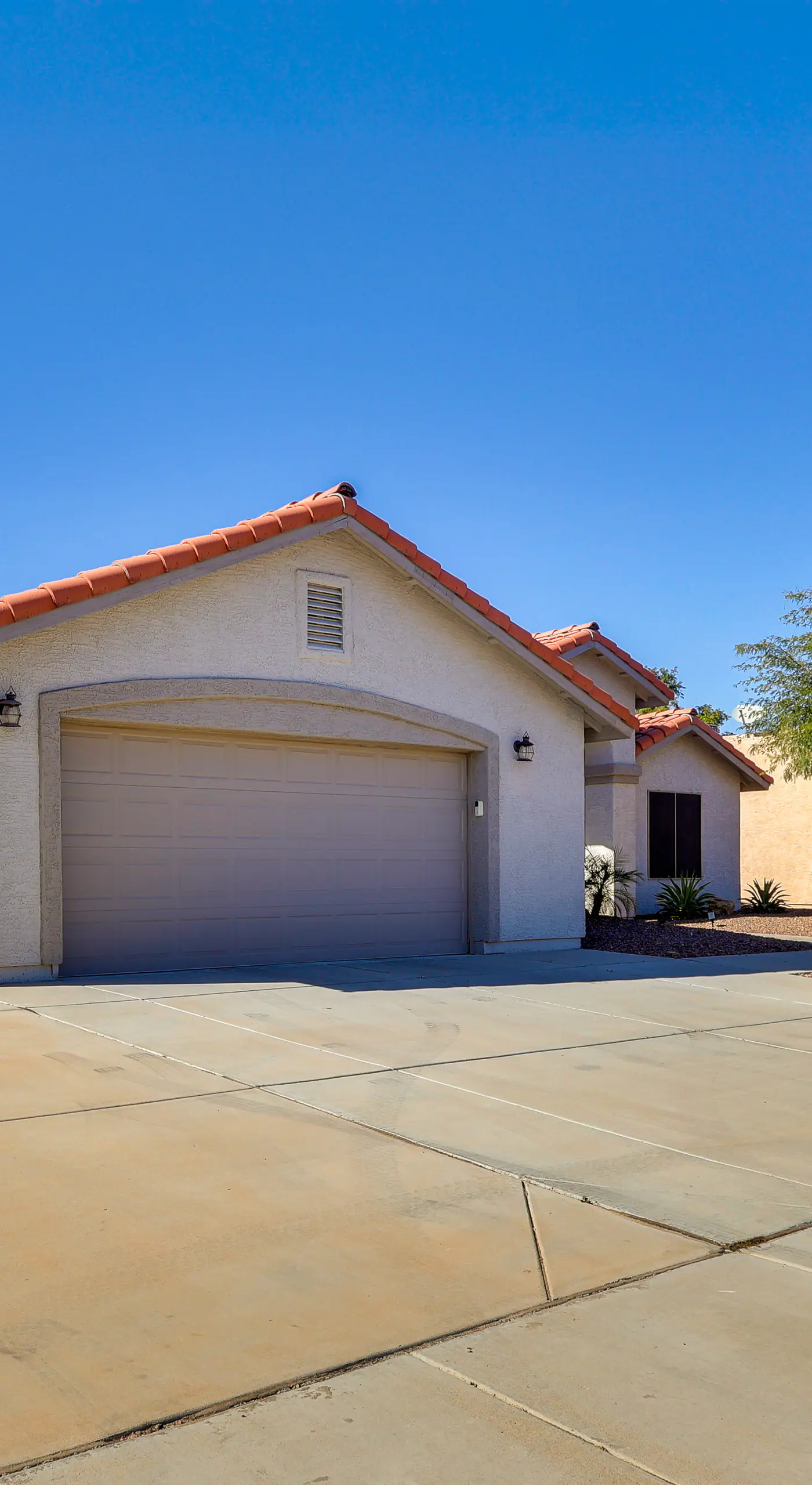 Foothills Family Home Near Lake & Colorado River!