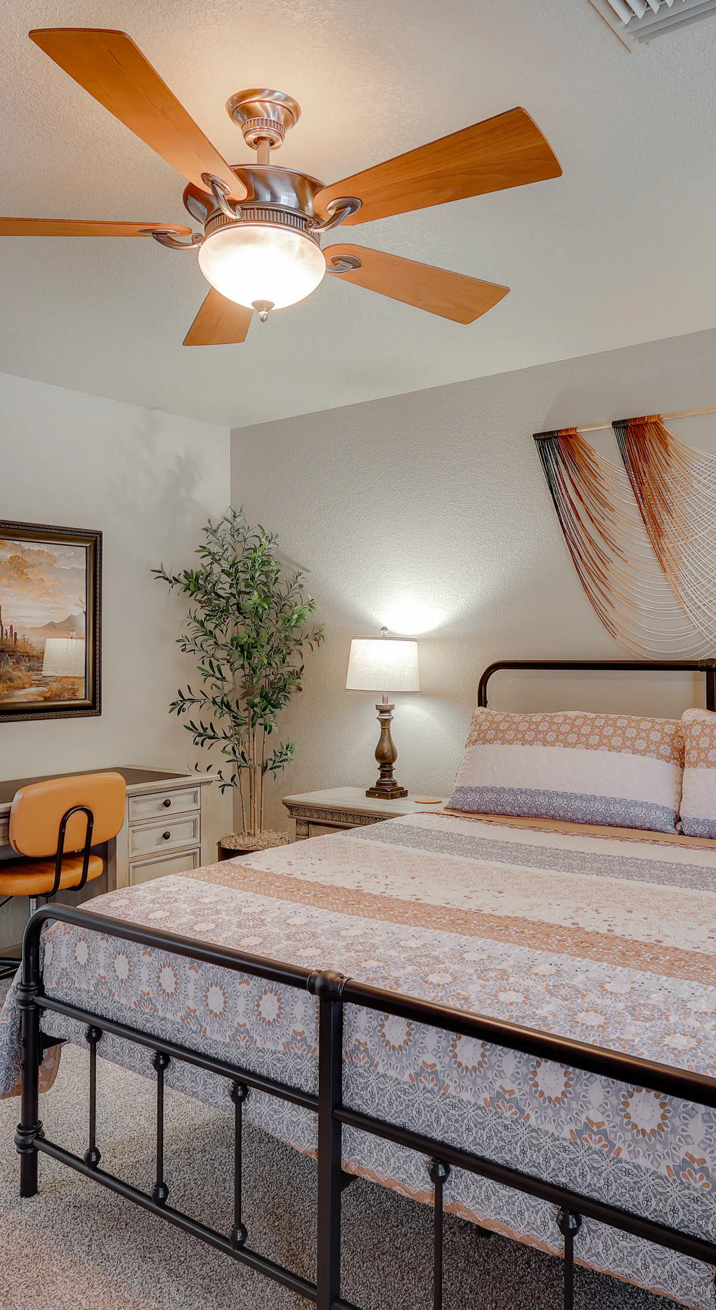 Foothills Family Home Near Lake & Colorado River!