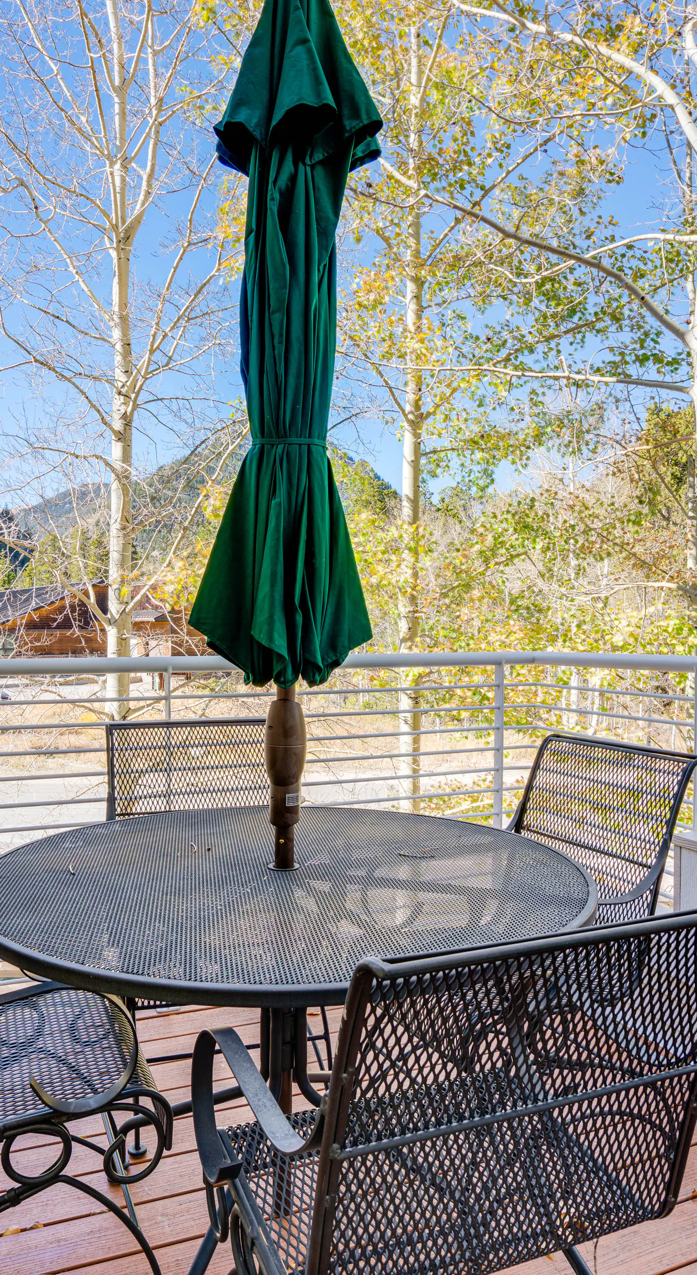 Mtn-View Deck, Workspace! Walkable Frisco Condo