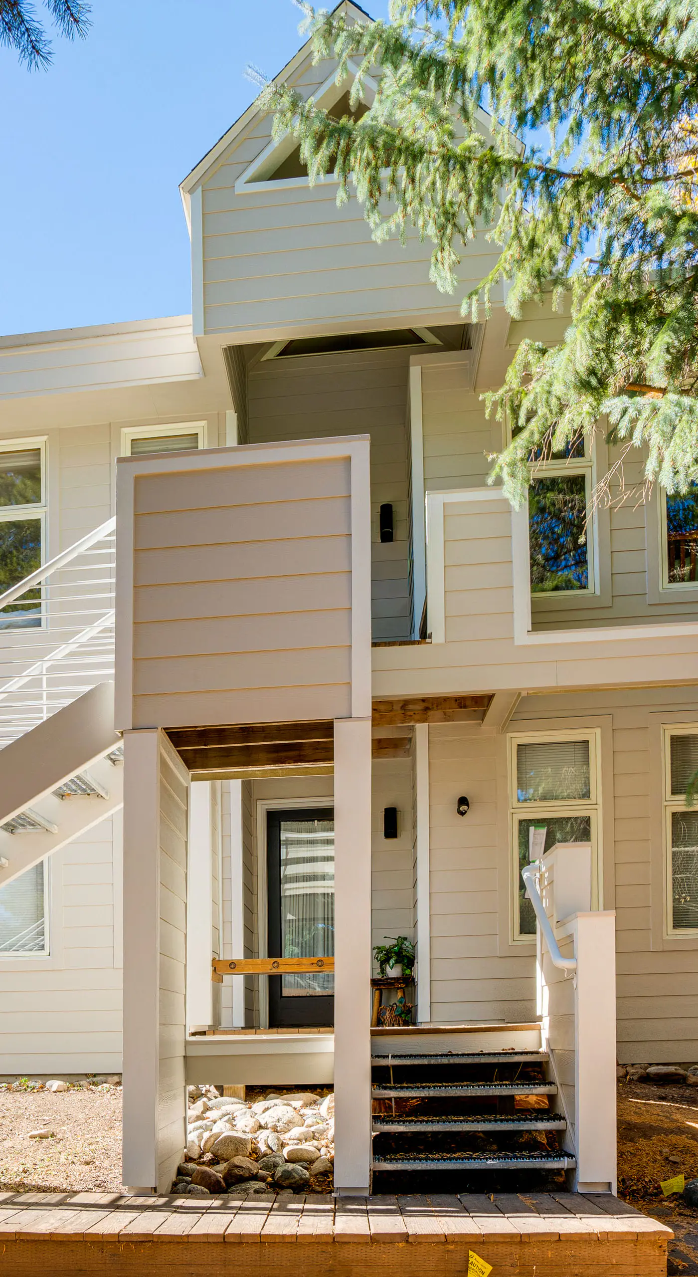 Mtn-View Deck, Workspace! Walkable Frisco Condo