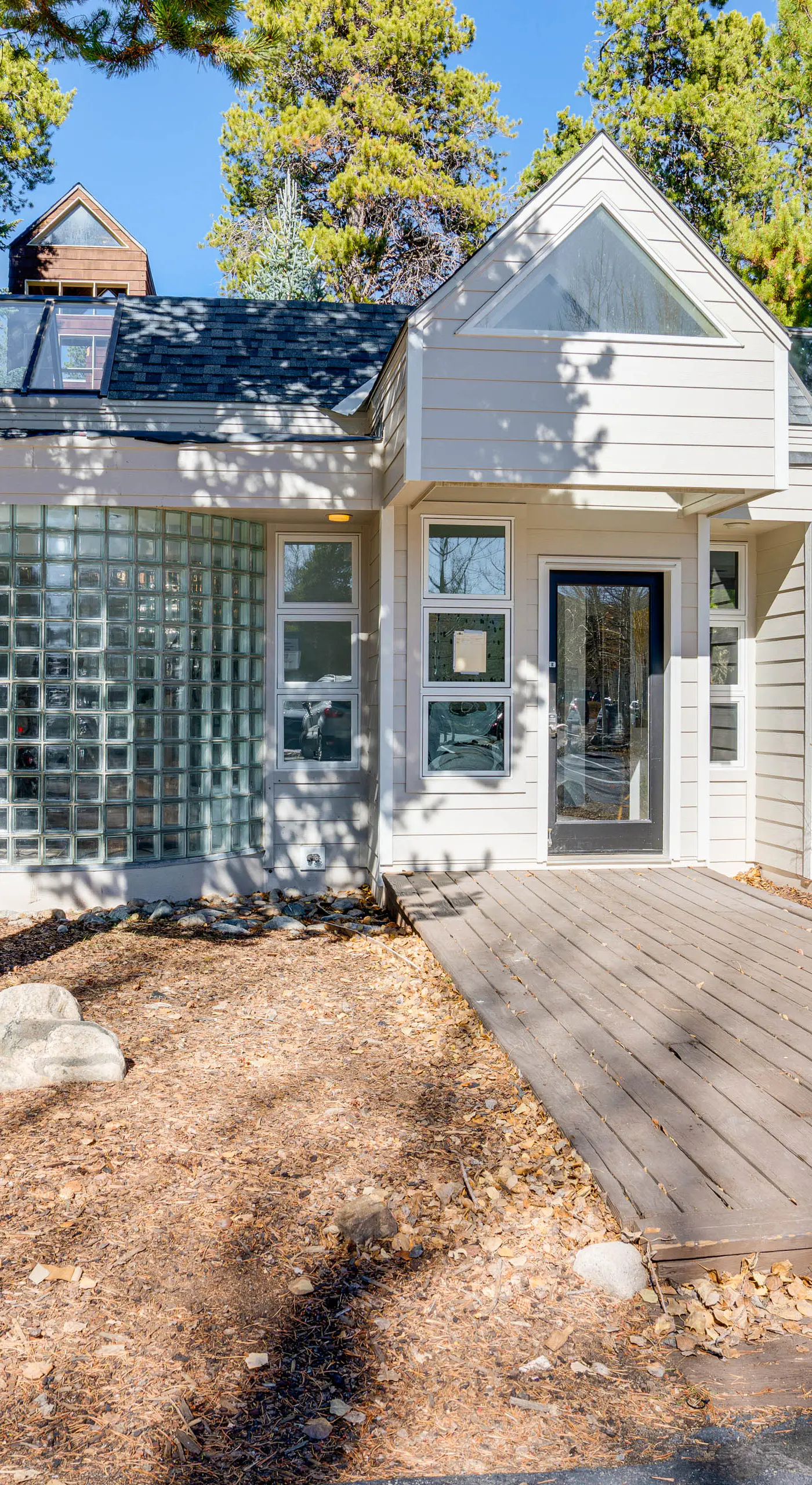 Mtn-View Deck, Workspace! Walkable Frisco Condo