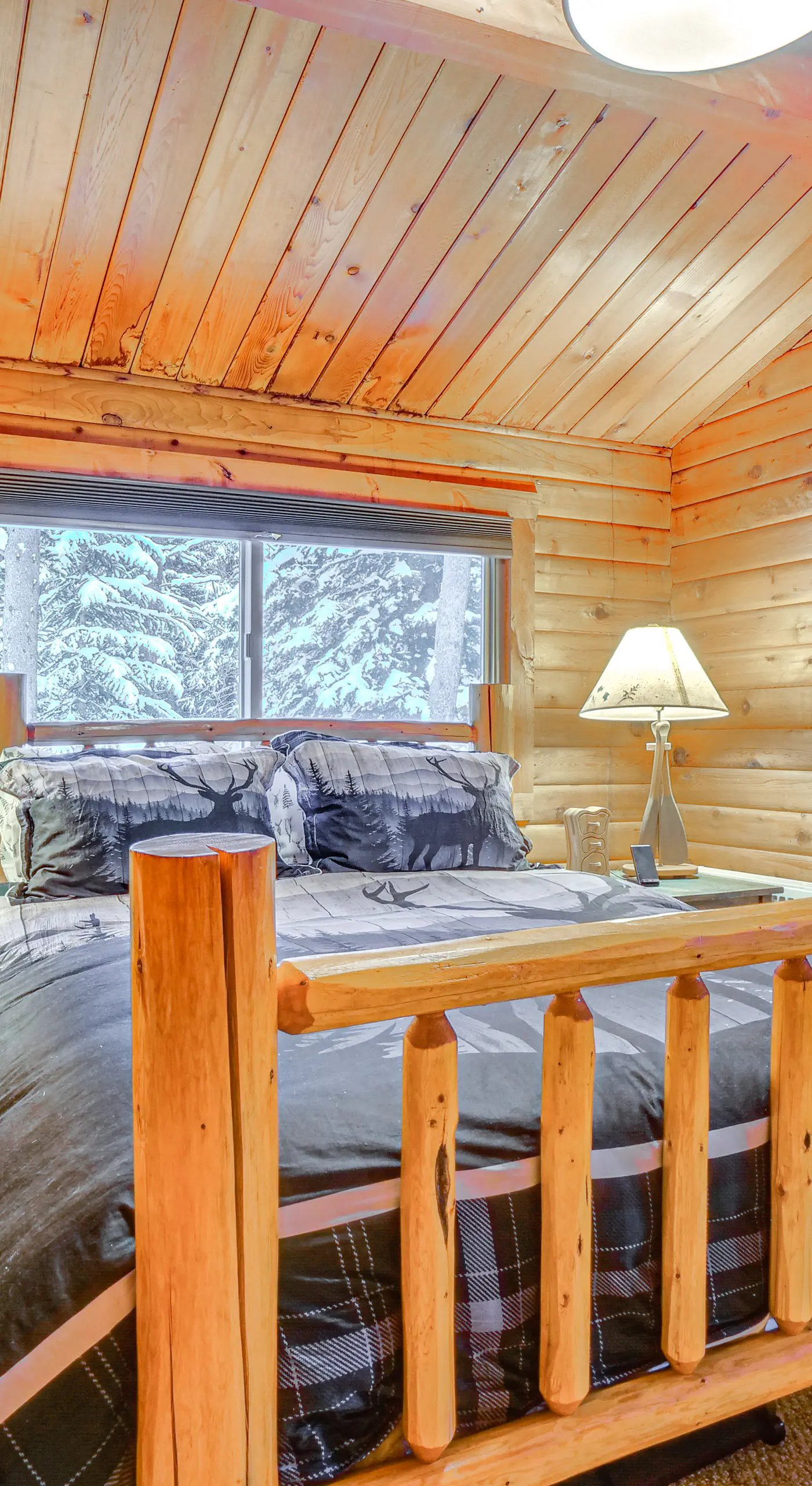 5 Mi to Breckenridge Ski Resort: Cozy Wood Cabin!
