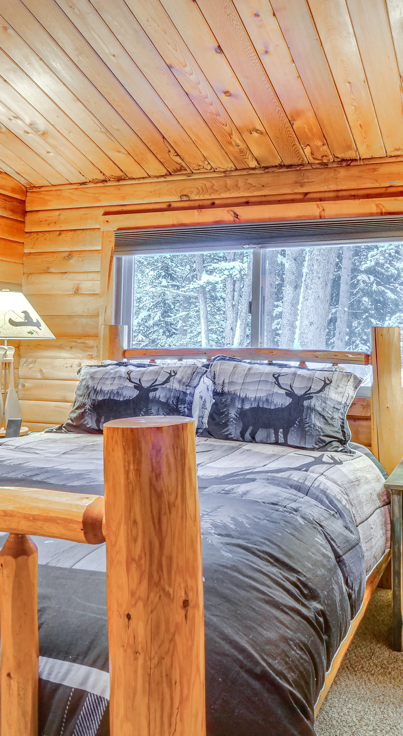 5 Mi to Breckenridge Ski Resort: Cozy Wood Cabin!
