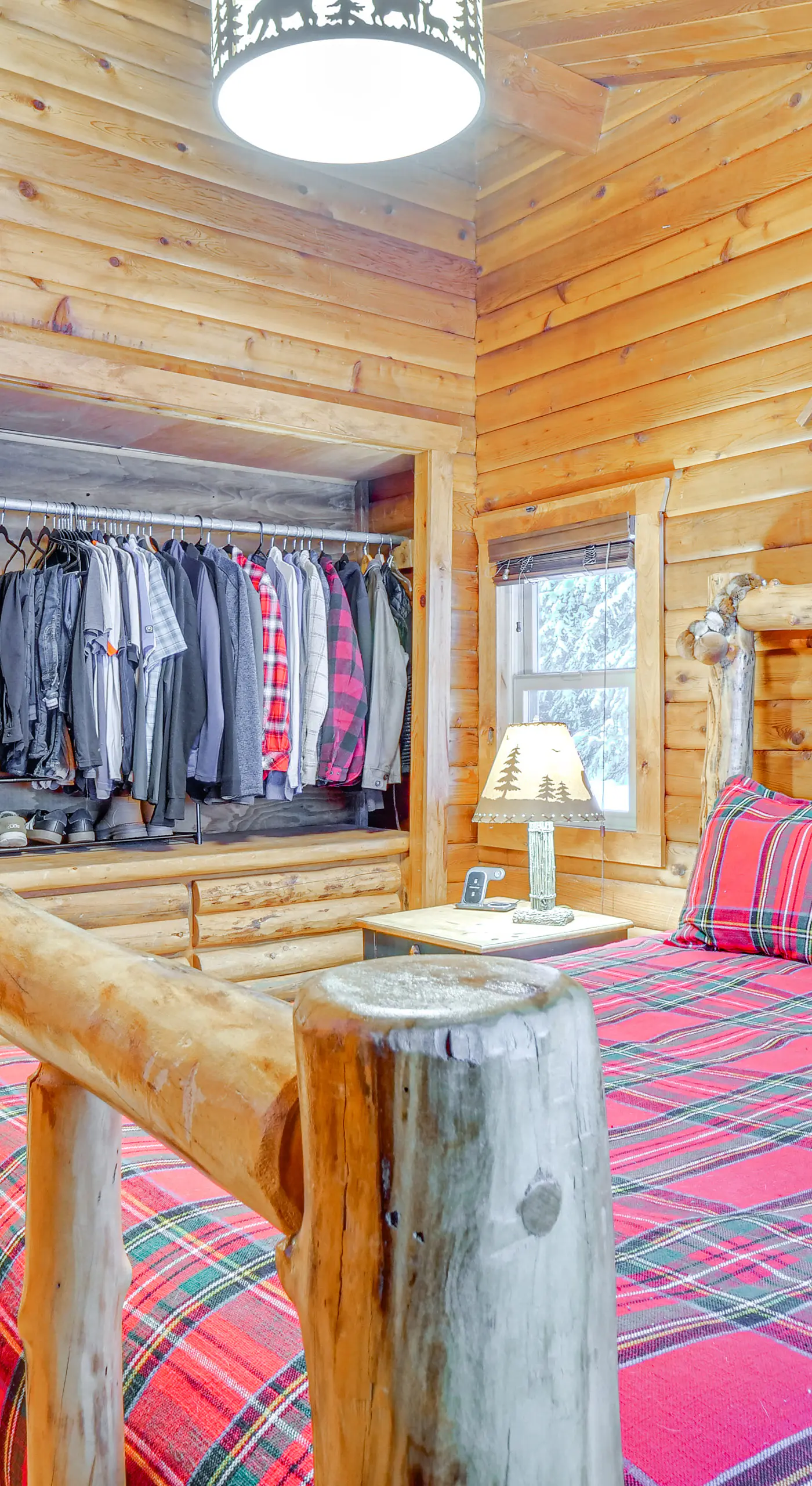 5 Mi to Breckenridge Ski Resort: Cozy Wood Cabin!