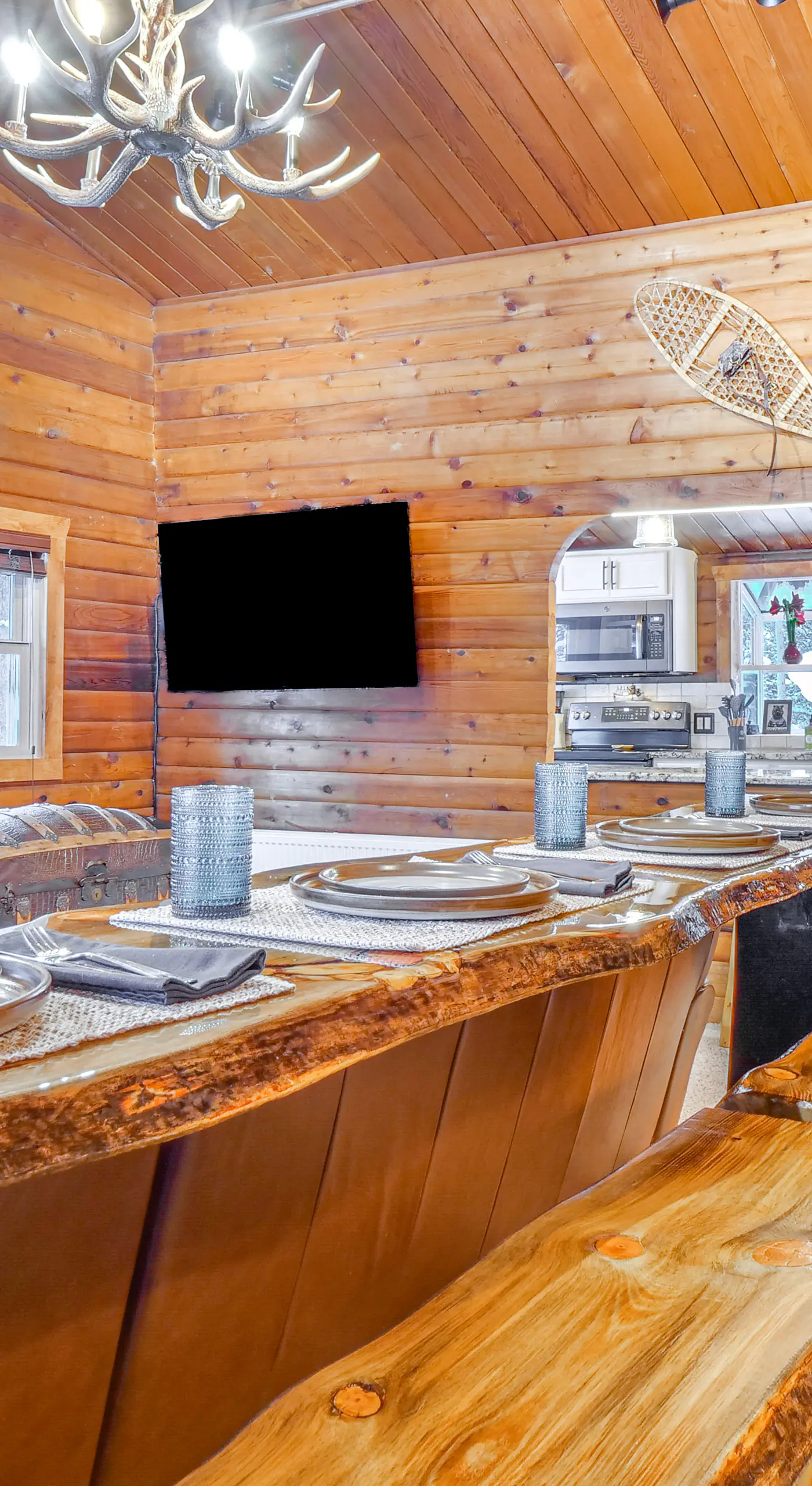 5 Mi to Breckenridge Ski Resort: Cozy Wood Cabin!