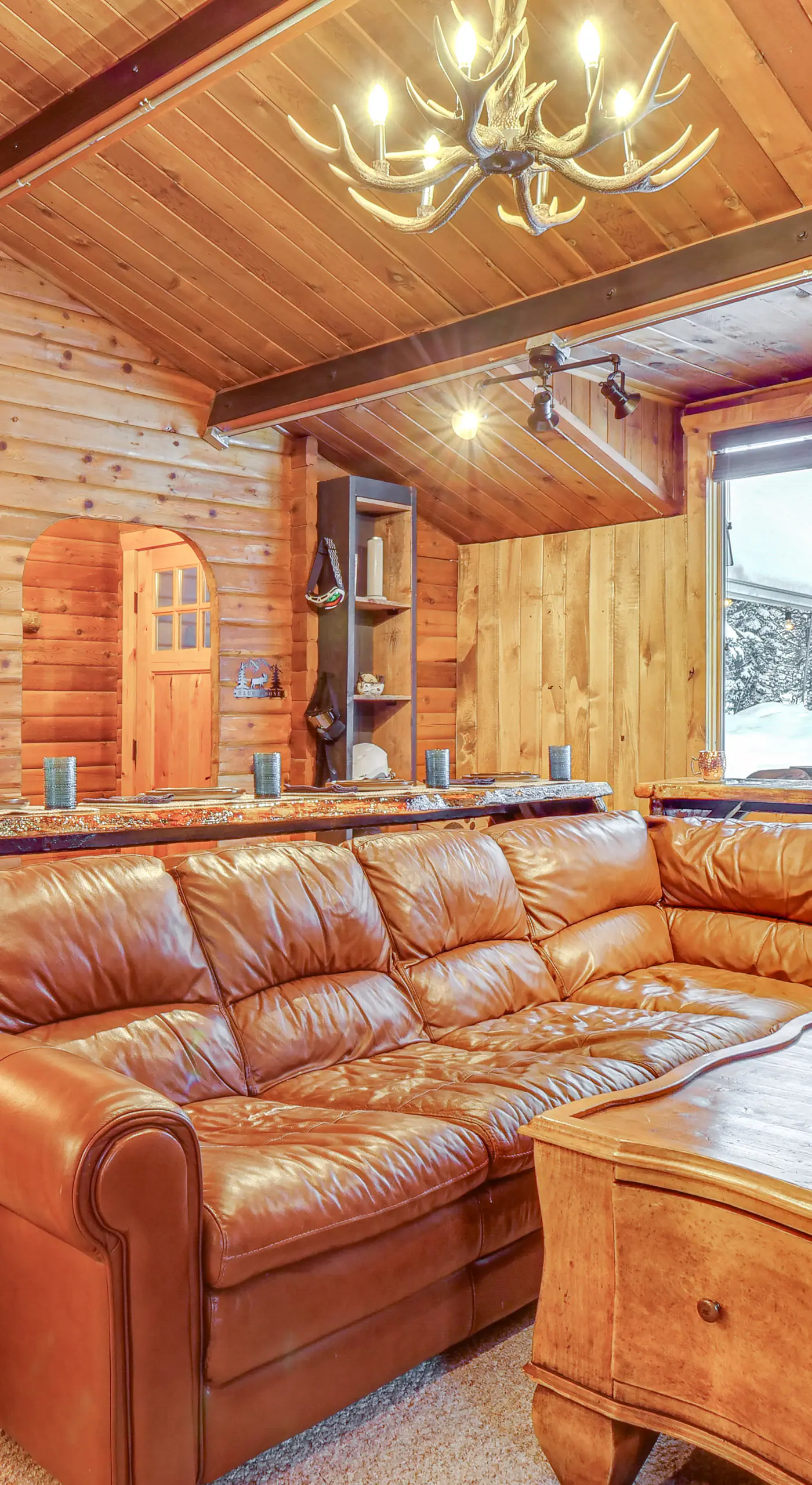 5 Mi to Breckenridge Ski Resort: Cozy Wood Cabin!