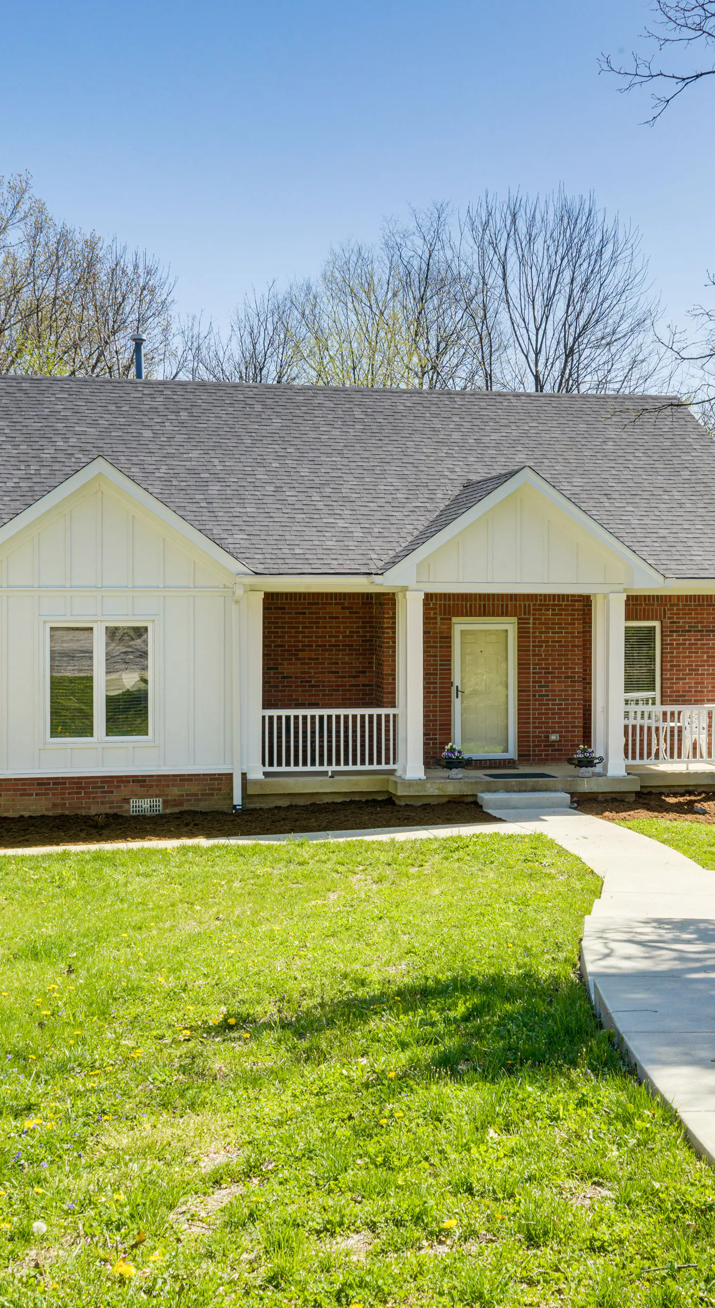 Hot Tub, Deck & Fire Pit: Chic Louisville Home!