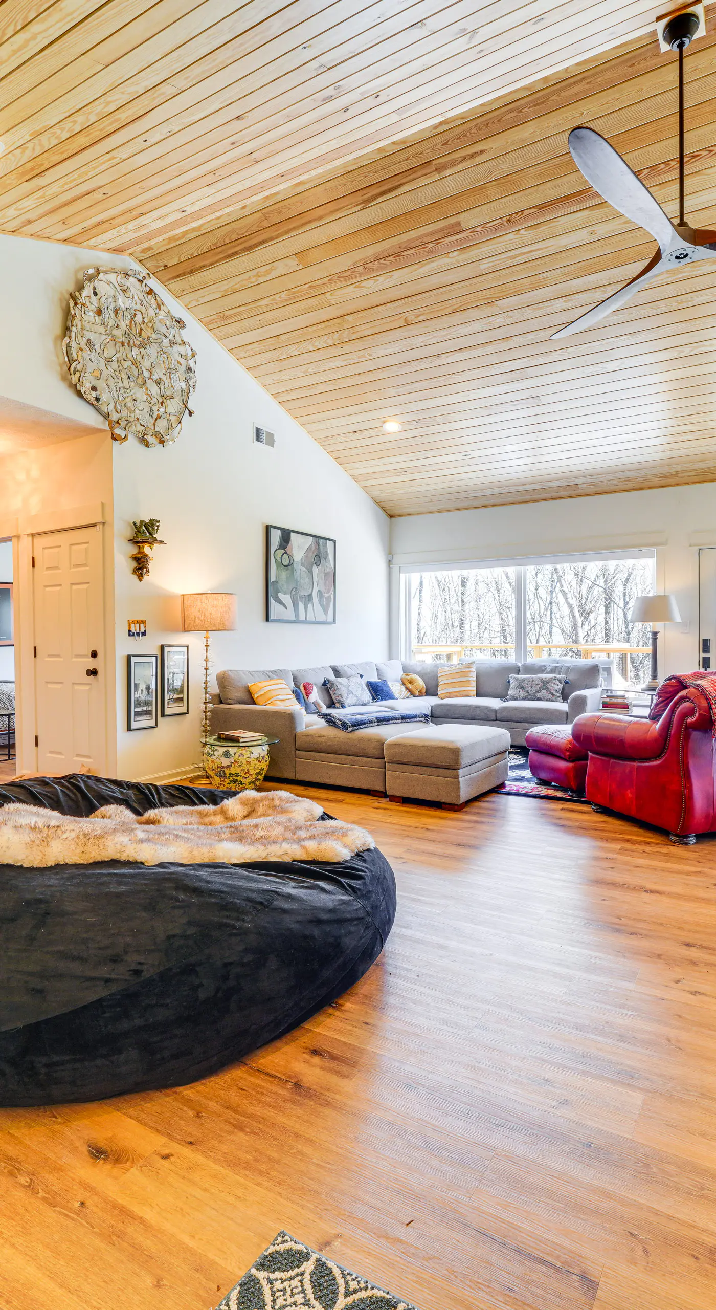 Hot Tub, Deck & Fire Pit: Chic Louisville Home!