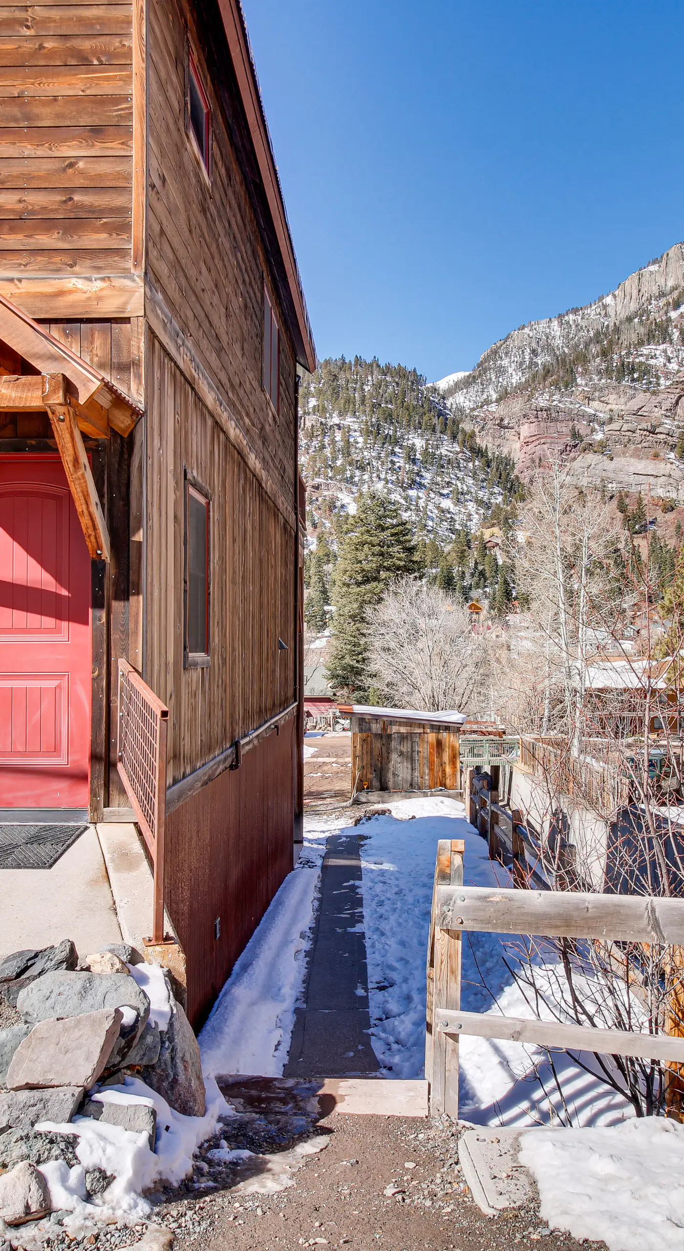 Cozy Ouray Hideaway: Mountain Views, Steps to Main