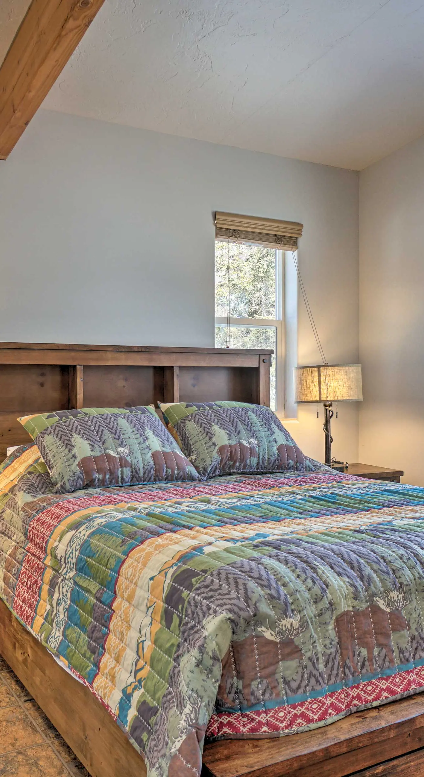Pet-Friendly Duplex w/ Northern Lights Aurora View
