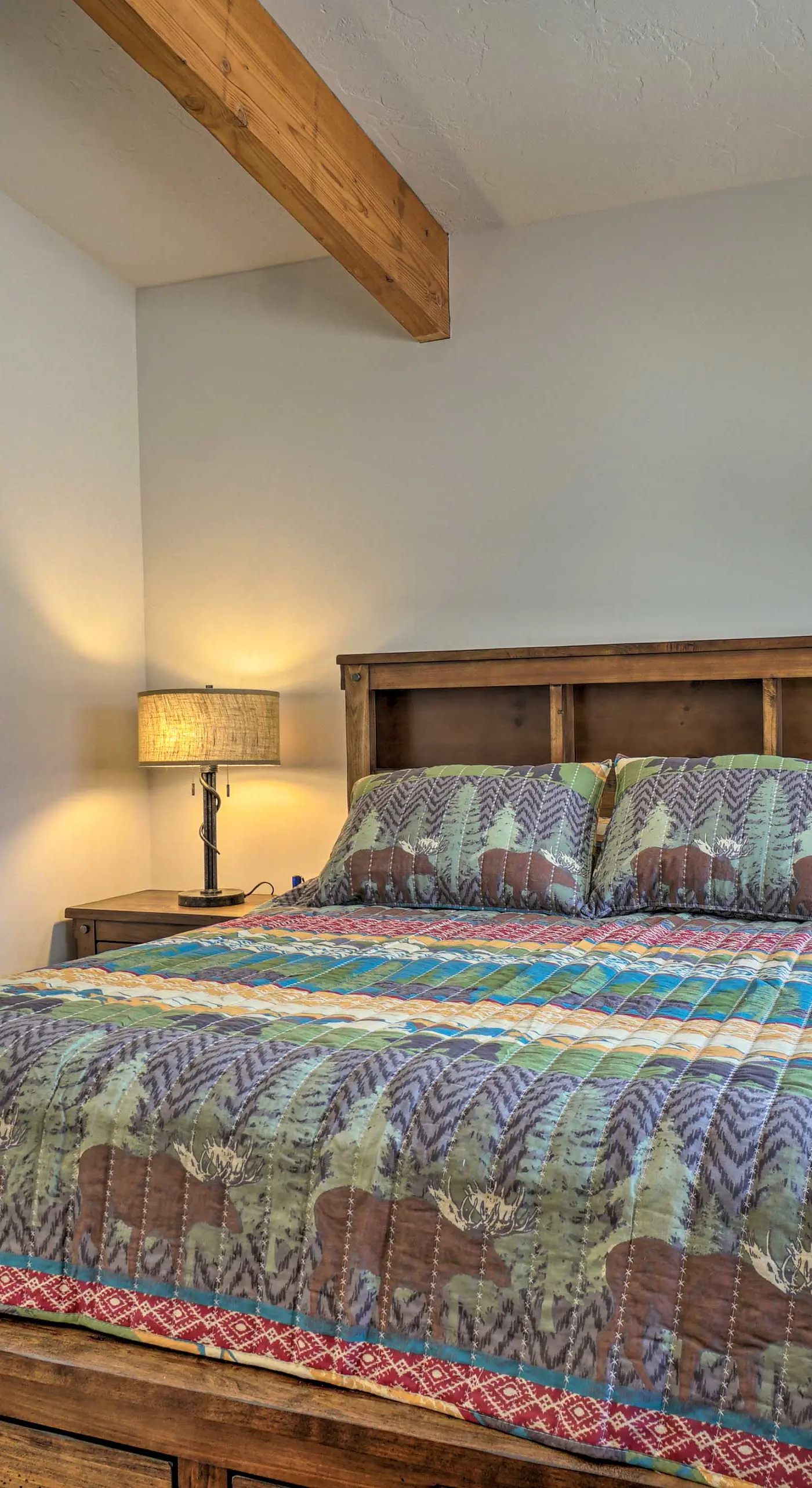 Pet-Friendly Duplex w/ Northern Lights Aurora View