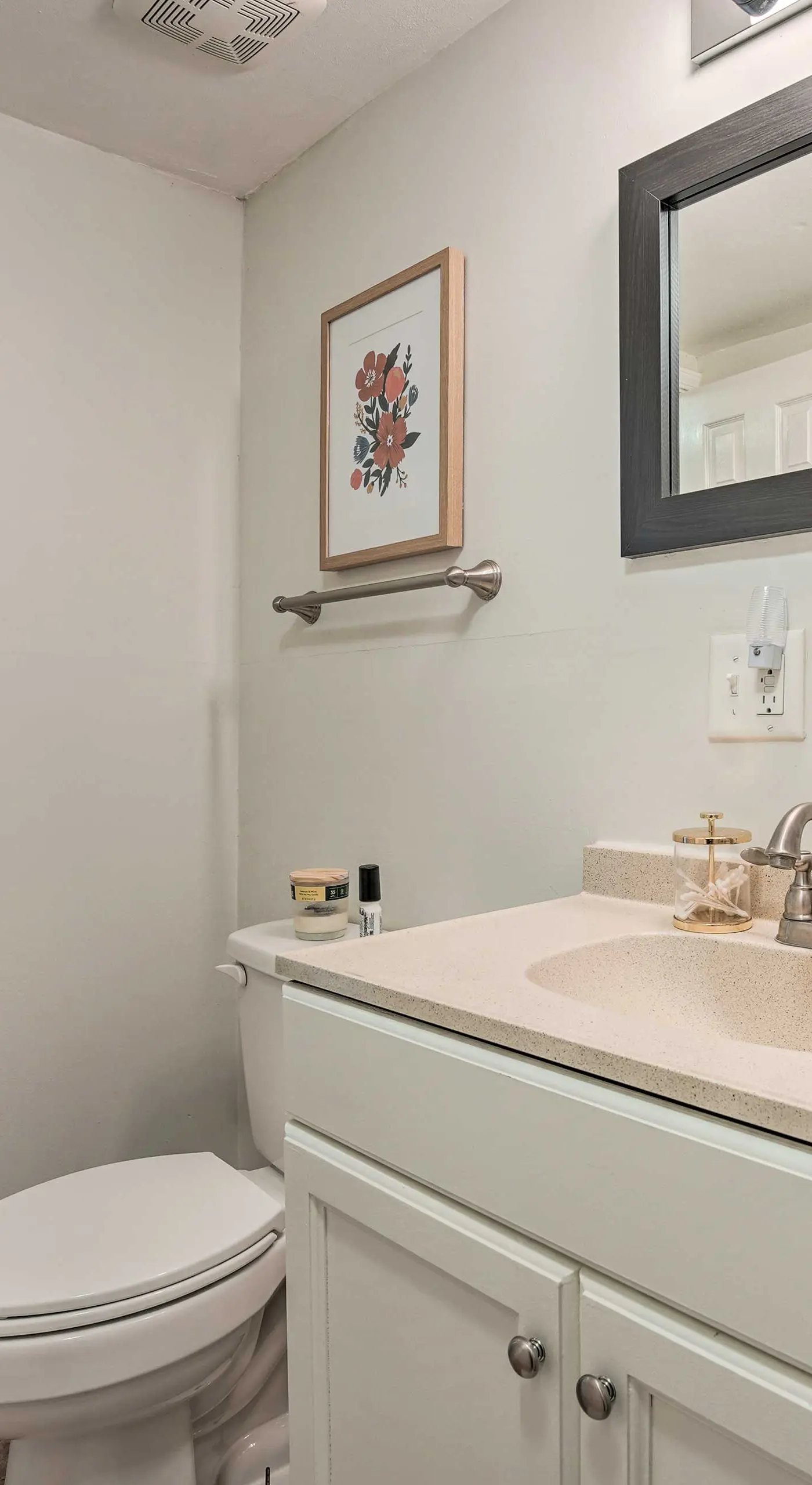Cozy South Bend Retreat < 2 Mi to Notre Dame!
