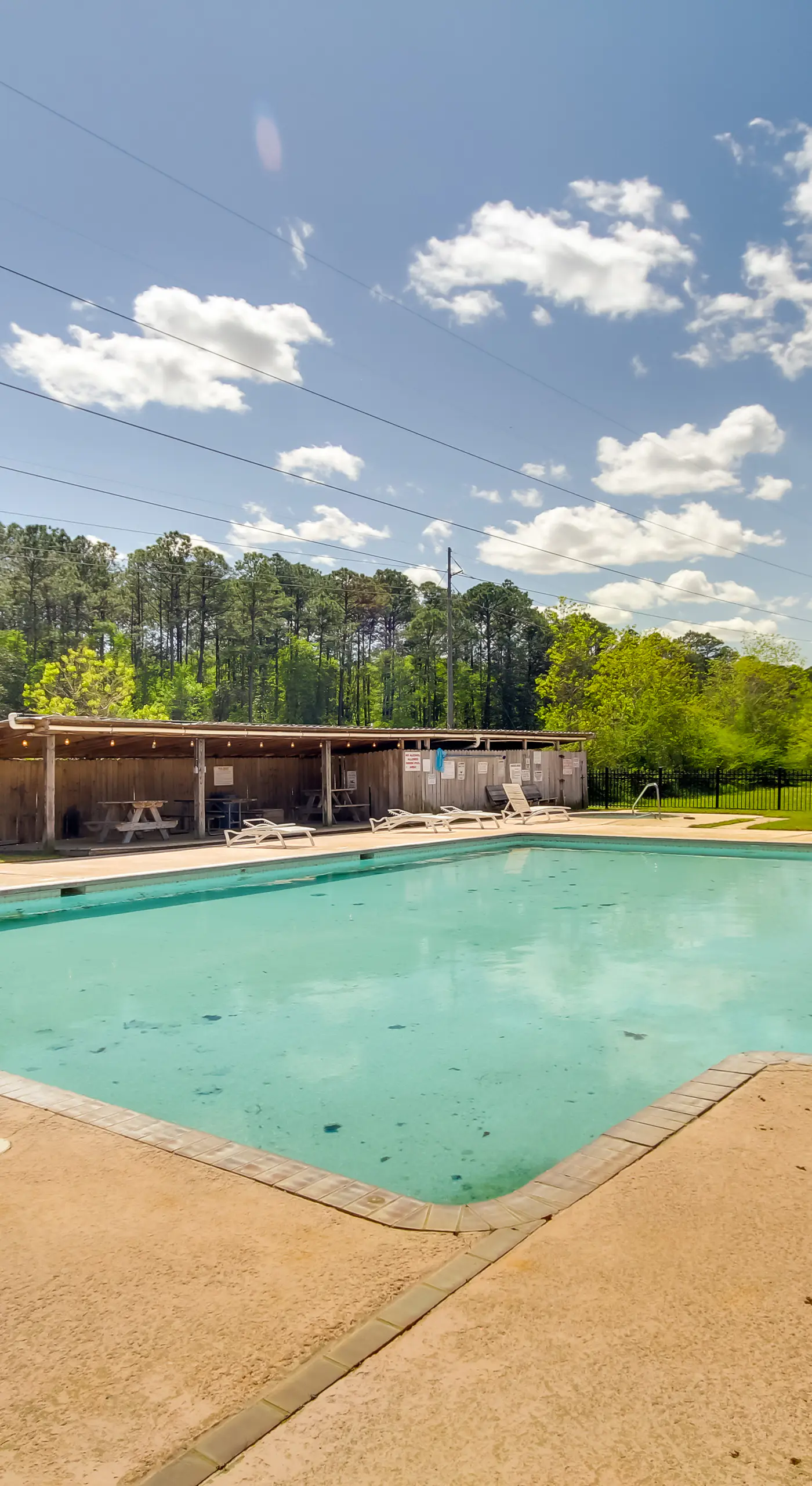 Charming Biloxi Studio w/ Community Pool & Lake!