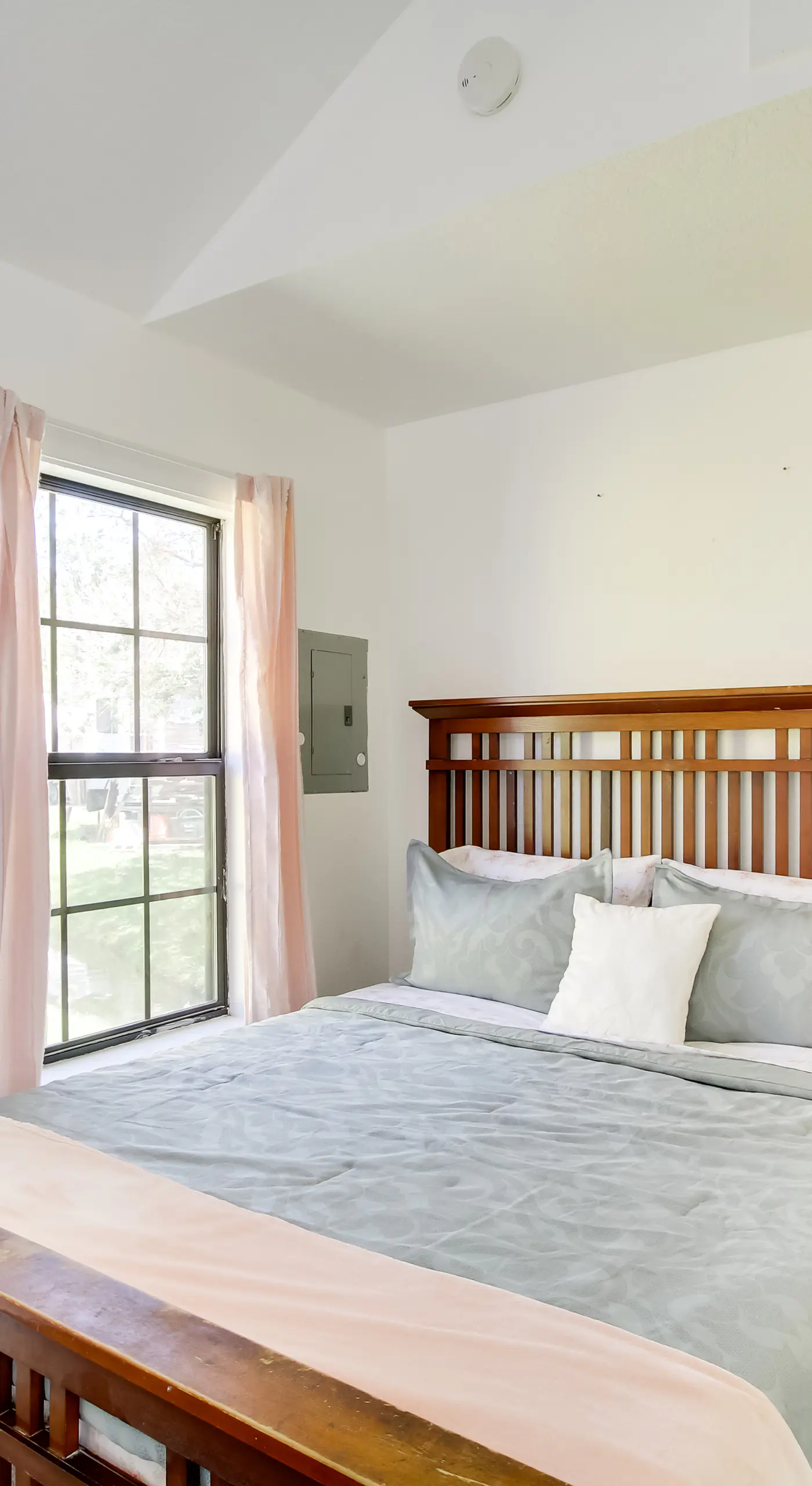 Charming Biloxi Studio w/ Community Pool & Lake!
