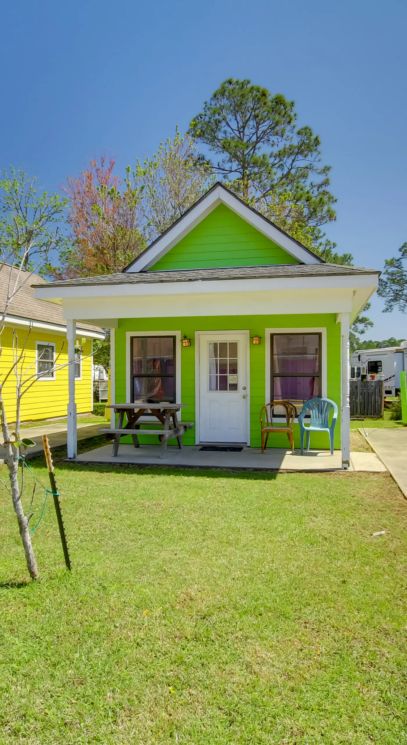 Charming Biloxi Studio w/ Community Pool & Lake!