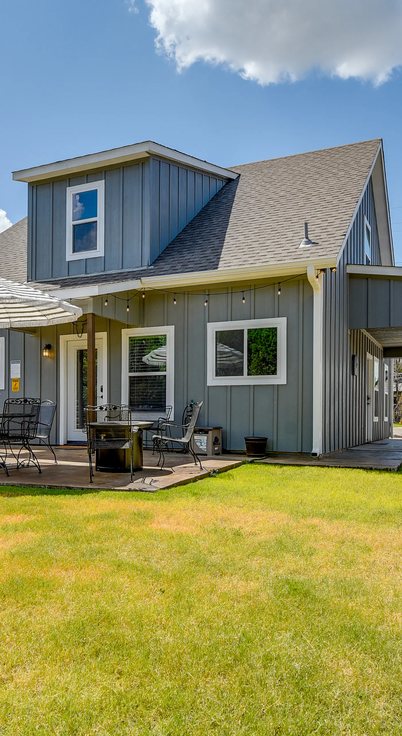 Hot Tub & Fire Pit! Cozy Granbury Escape Near Lake