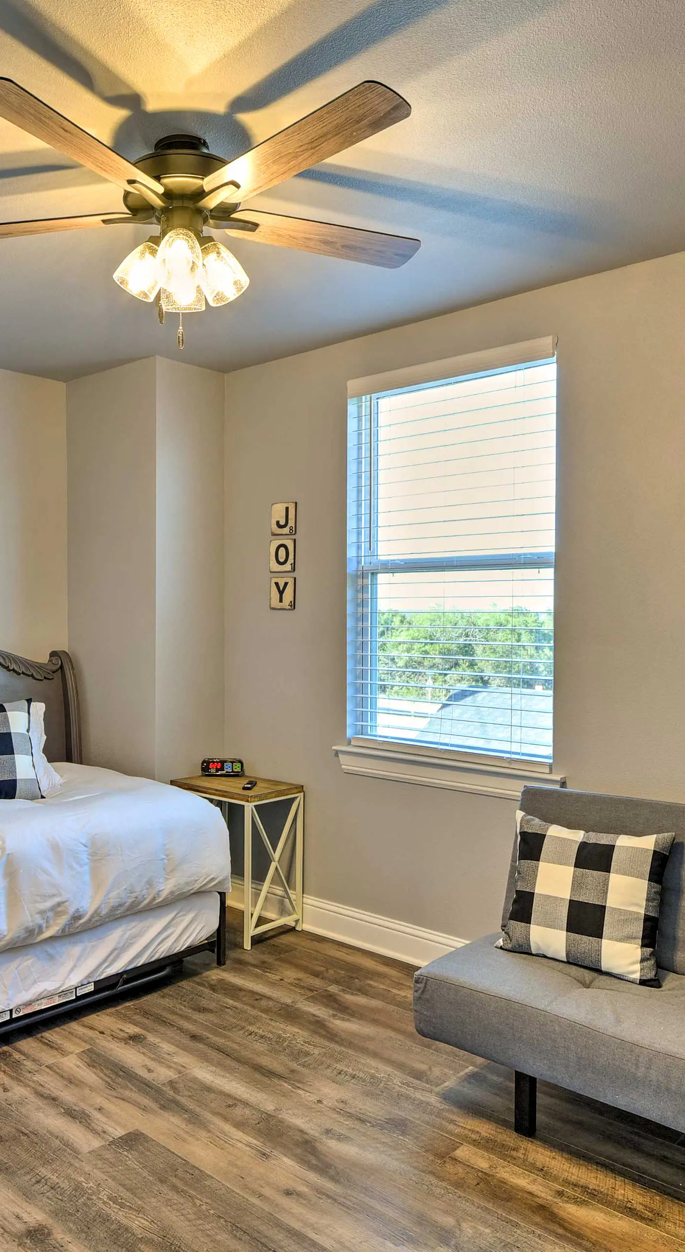 Hot Tub & Fire Pit! Cozy Granbury Escape Near Lake
