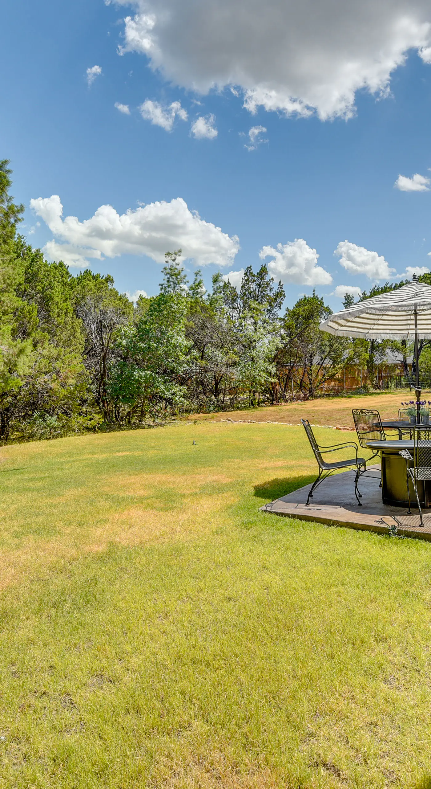 Hot Tub & Fire Pit! Cozy Granbury Escape Near Lake