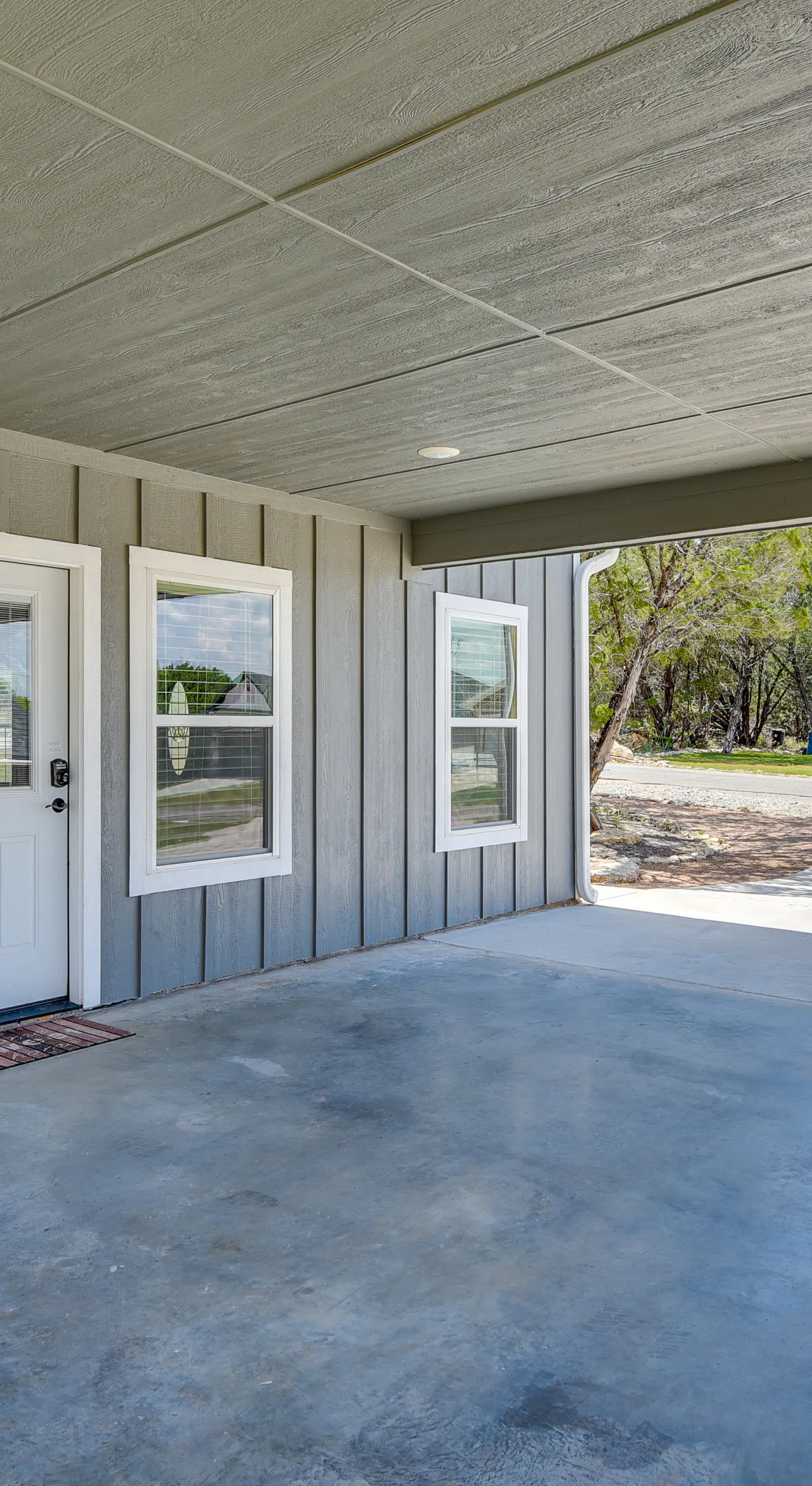 Hot Tub & Fire Pit! Cozy Granbury Escape Near Lake