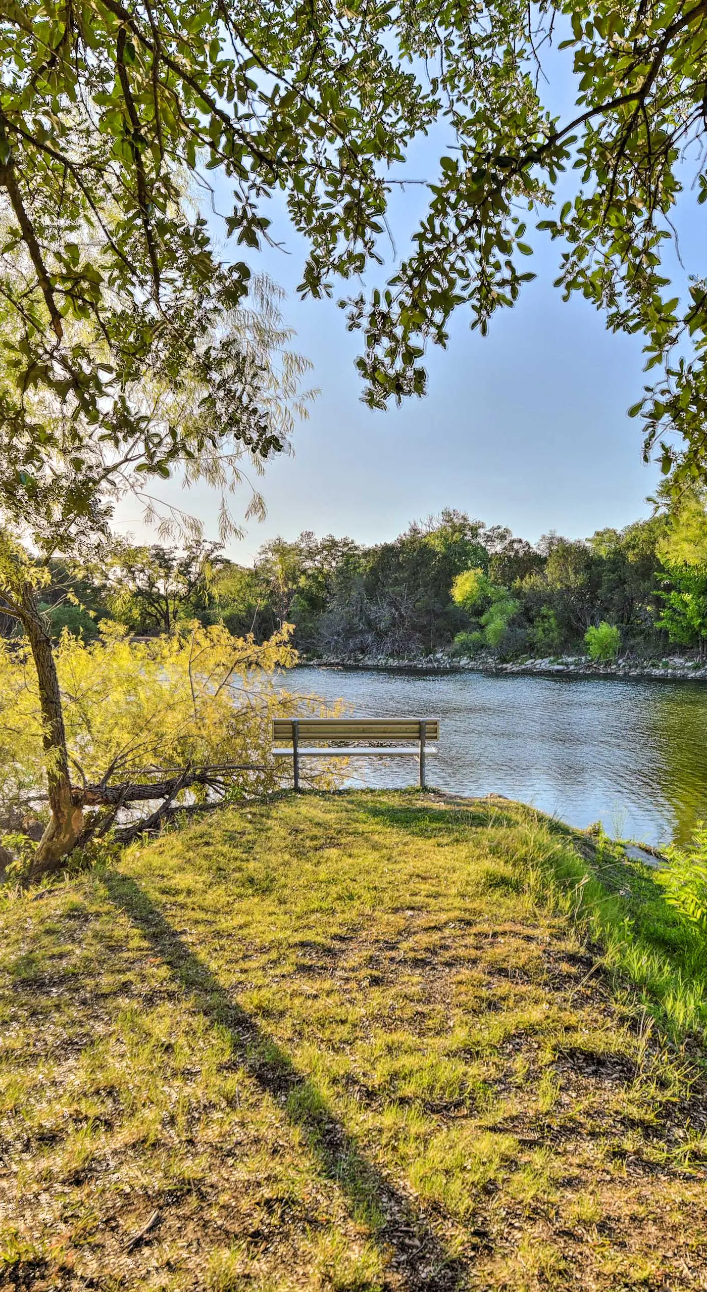 Hot Tub & Fire Pit! Cozy Granbury Escape Near Lake