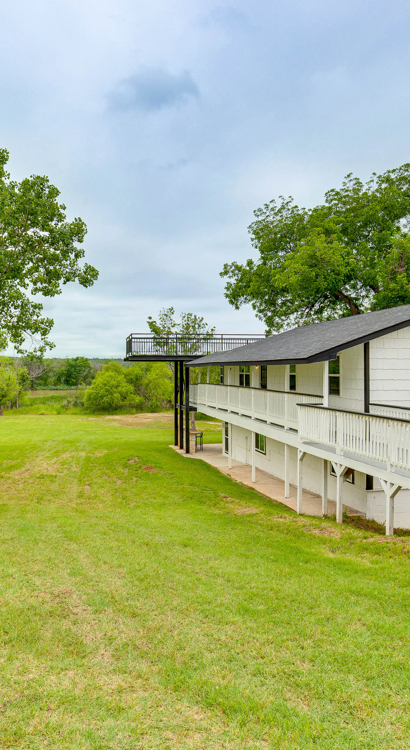 Granbury Home w/ Lake Views ~ 6 Mi to Boat Launch!