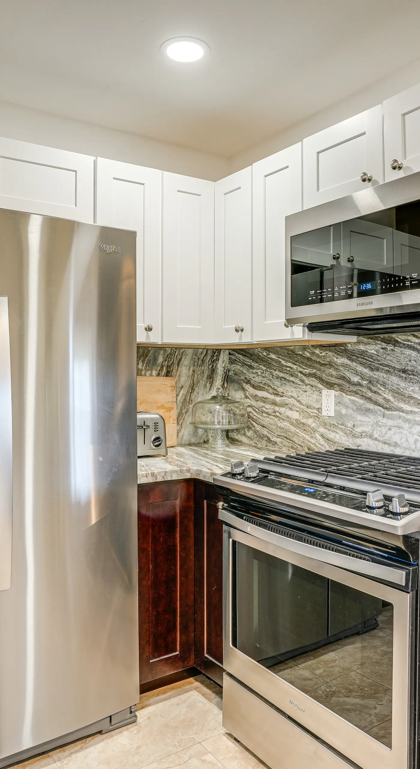 1 Mi to Dtwn: Scenic Prescott Hillside Retreat!