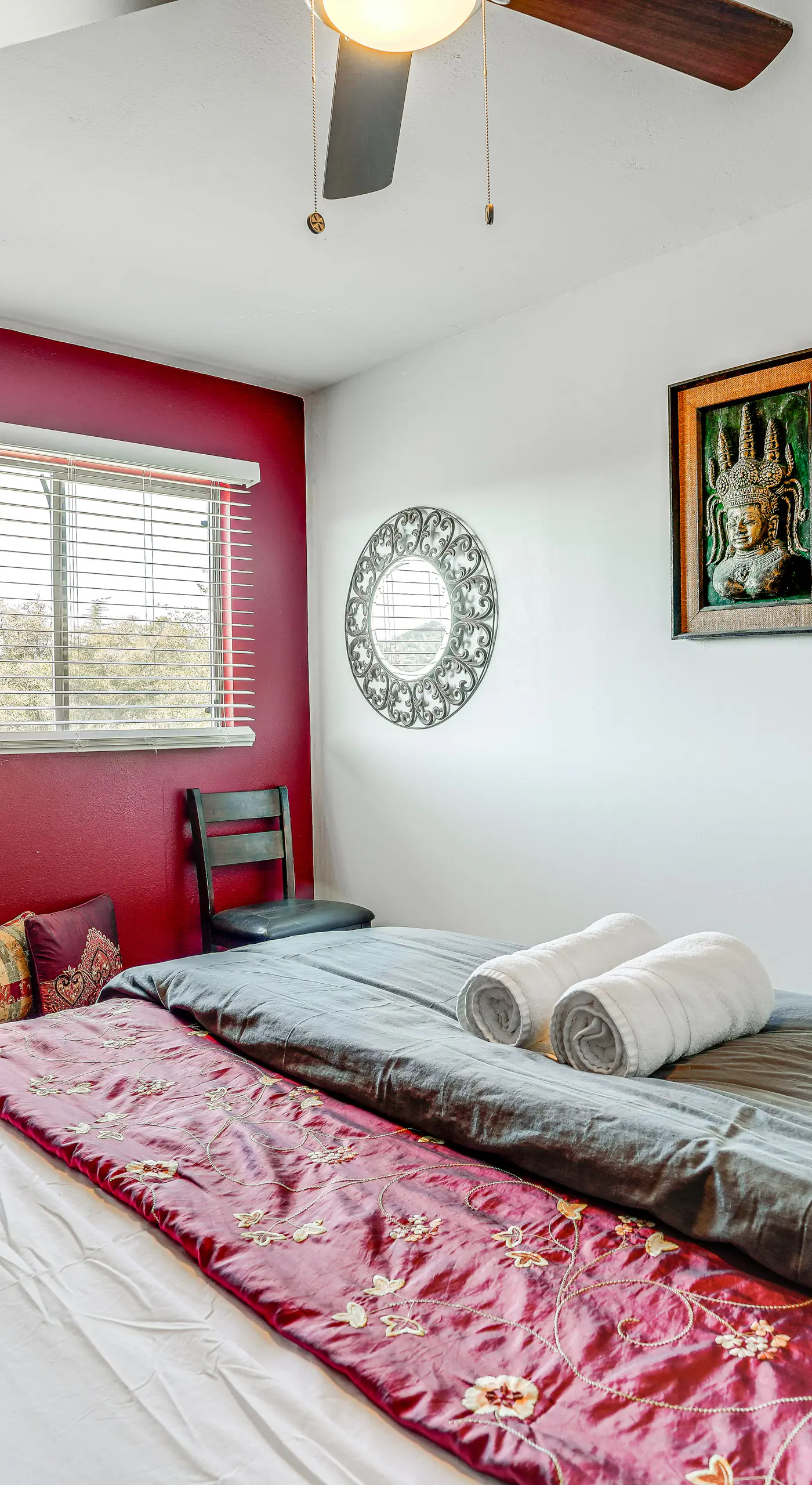 1 Mi to Dtwn: Scenic Prescott Hillside Retreat!