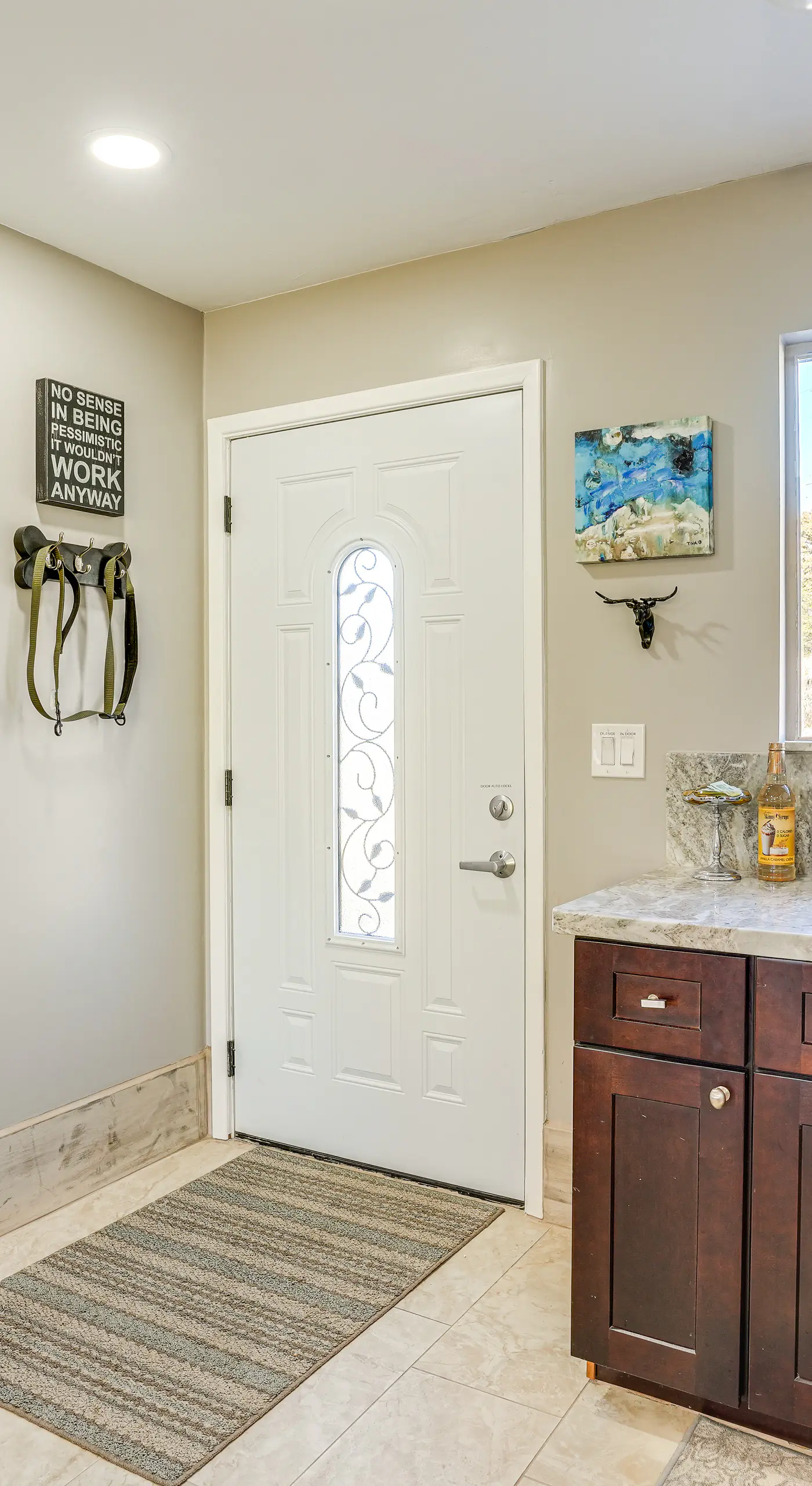 1 Mi to Dtwn: Scenic Prescott Hillside Retreat!