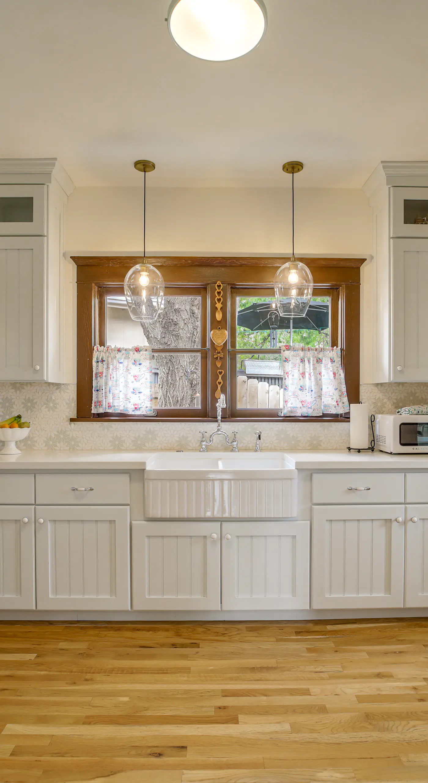 3 Blocks to Plaza! Historic Prescott Gem w/ Grill