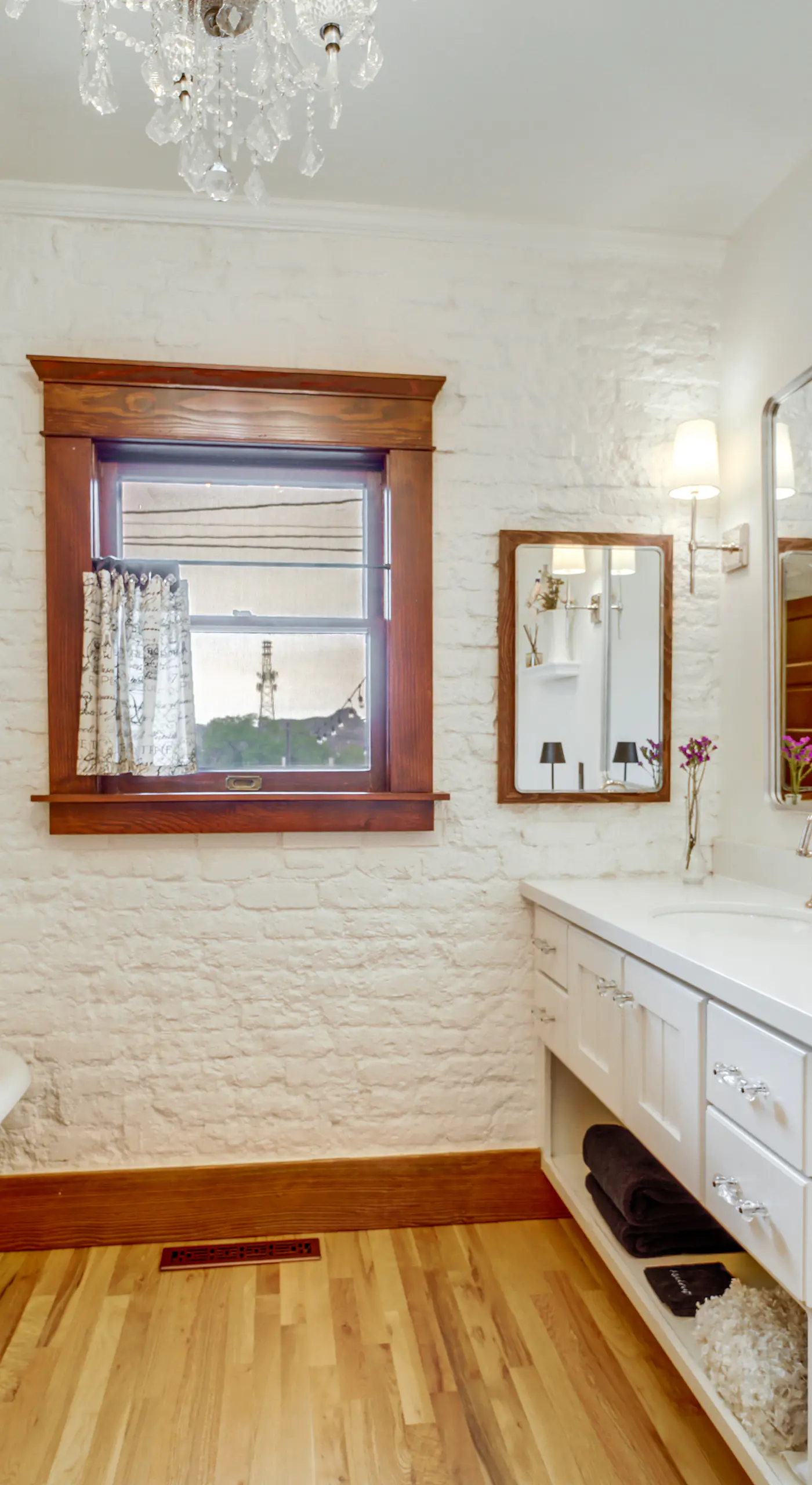 3 Blocks to Plaza! Historic Prescott Gem w/ Grill