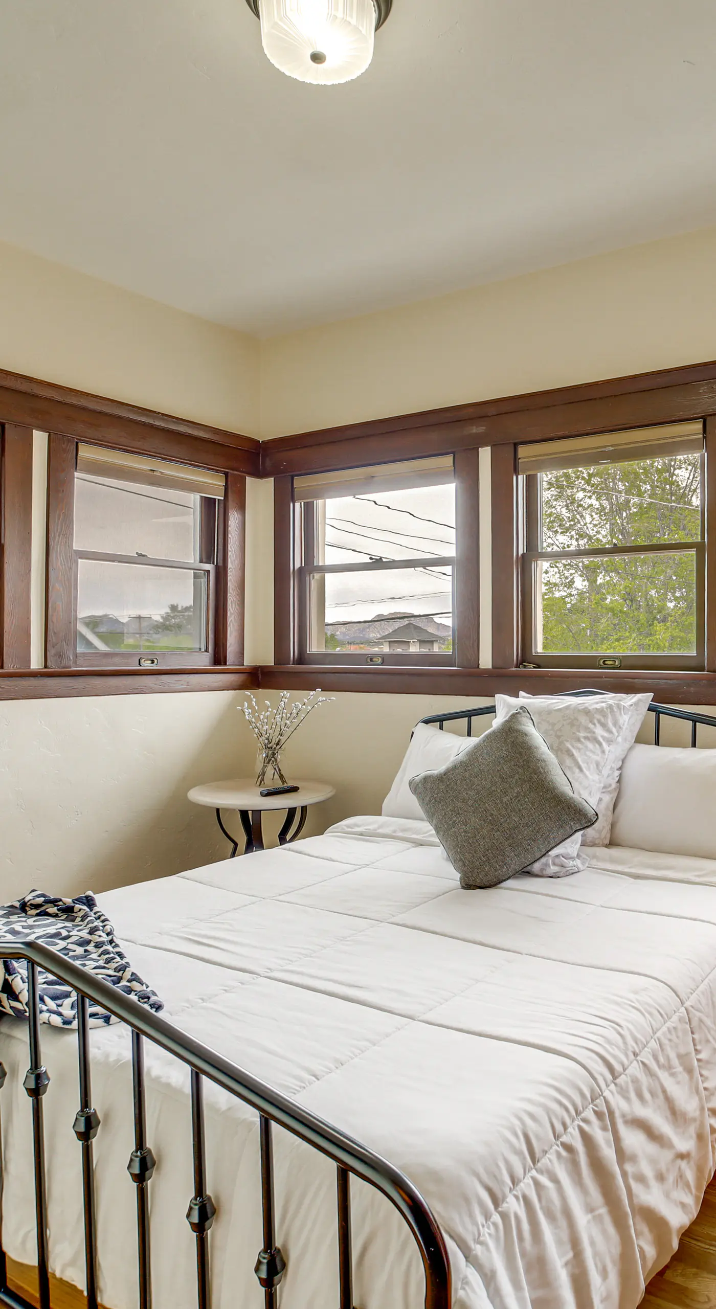 3 Blocks to Plaza! Historic Prescott Gem w/ Grill