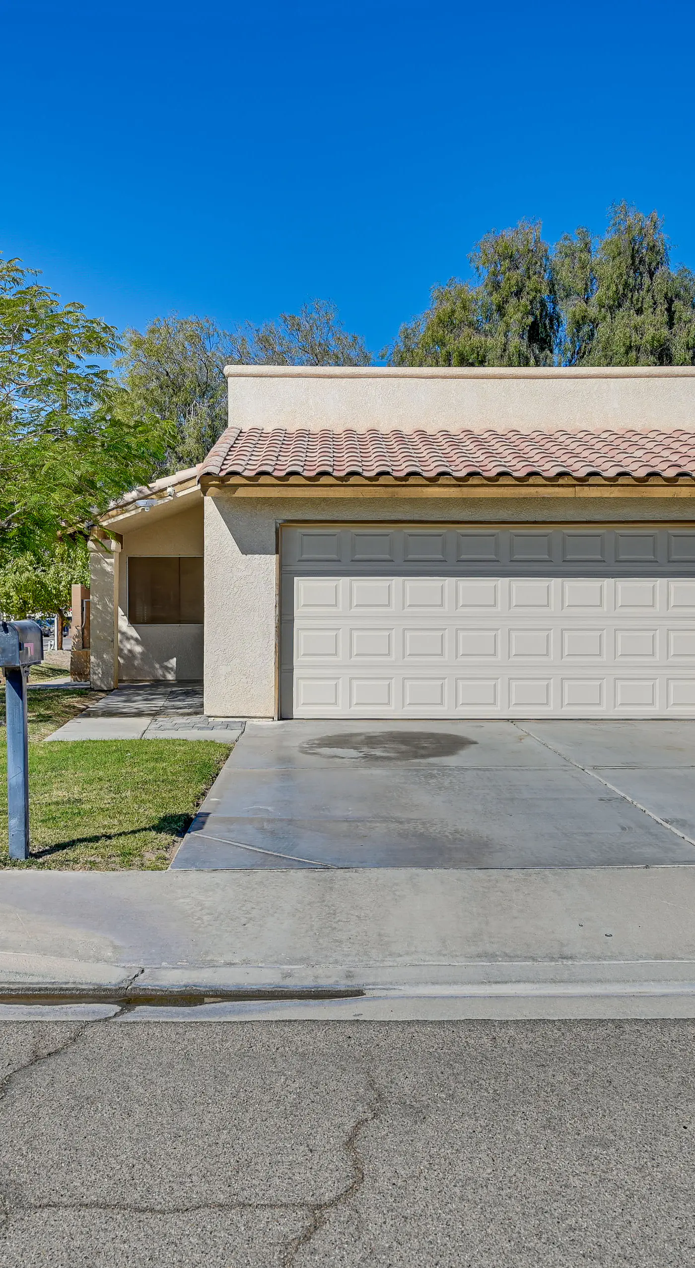 Renovated Yuma Home w/ Community Pool!