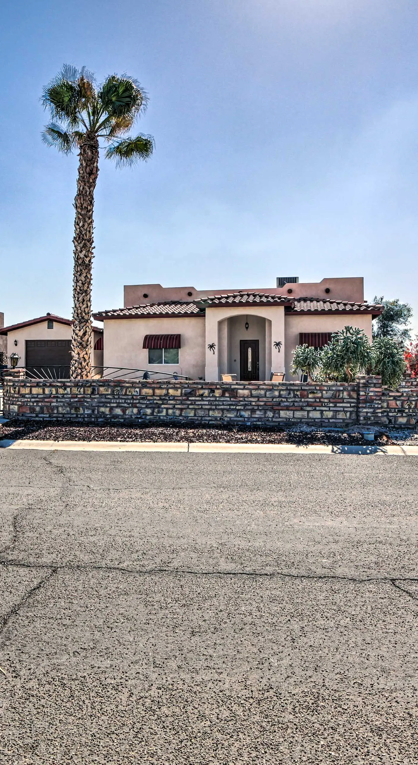 Yuma Foothills Rental: Near 3 Golf Courses!