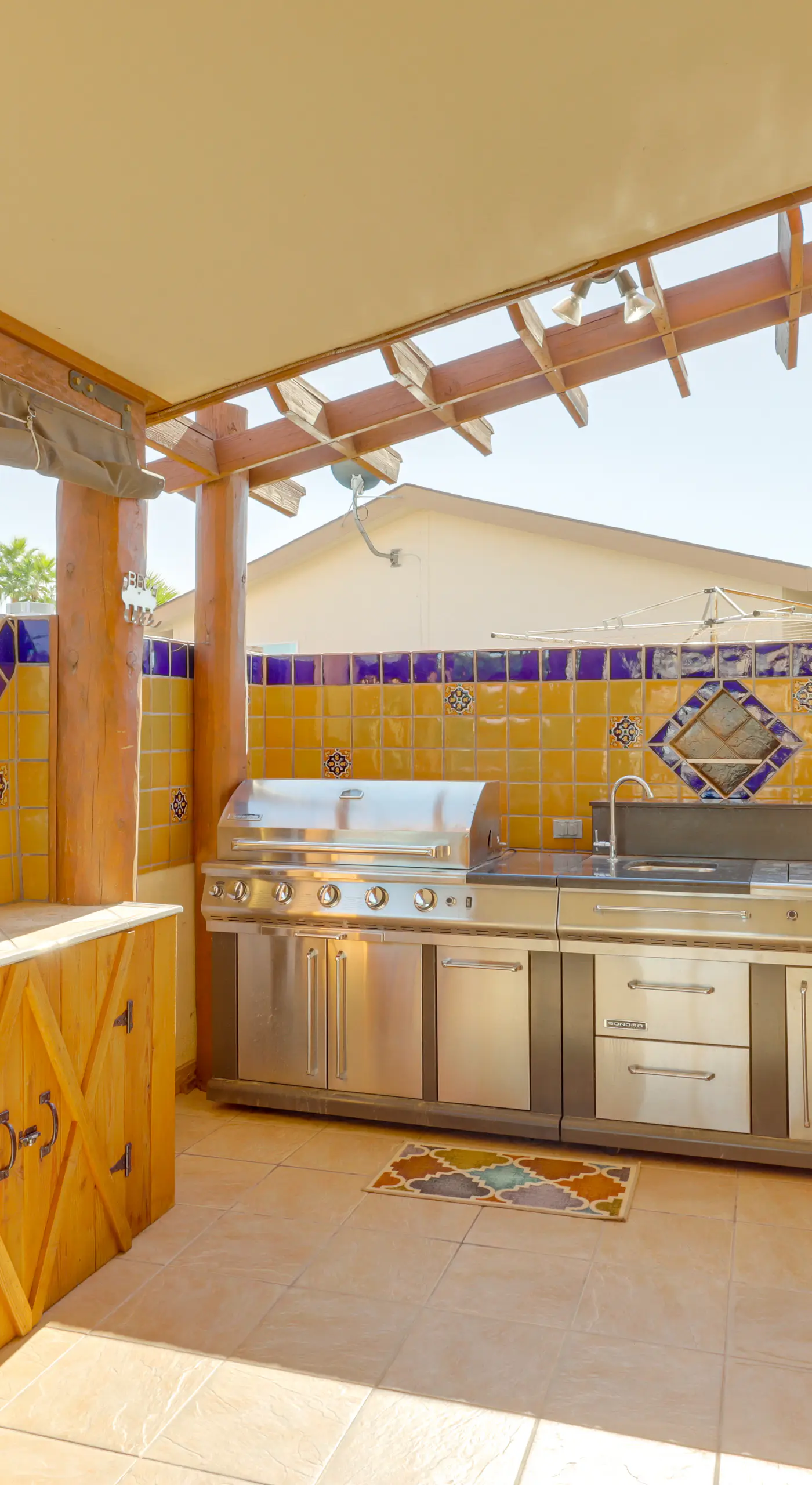Mtn-View Casita w/ Rooftop Deck & Patio in Yuma!