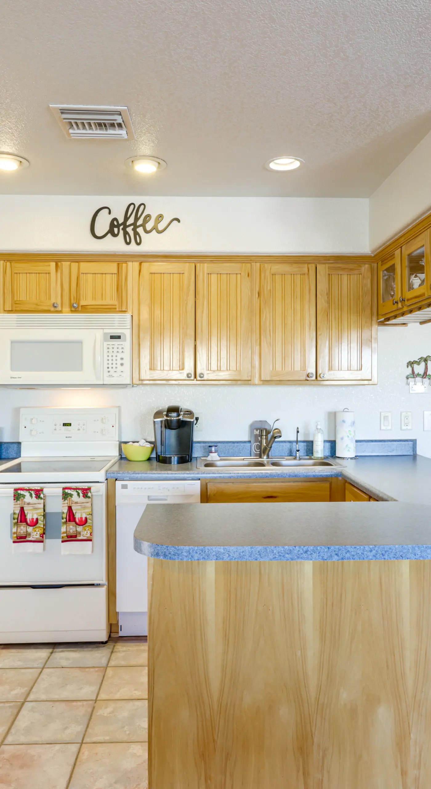 Mtn-View Casita w/ Rooftop Deck & Patio in Yuma!