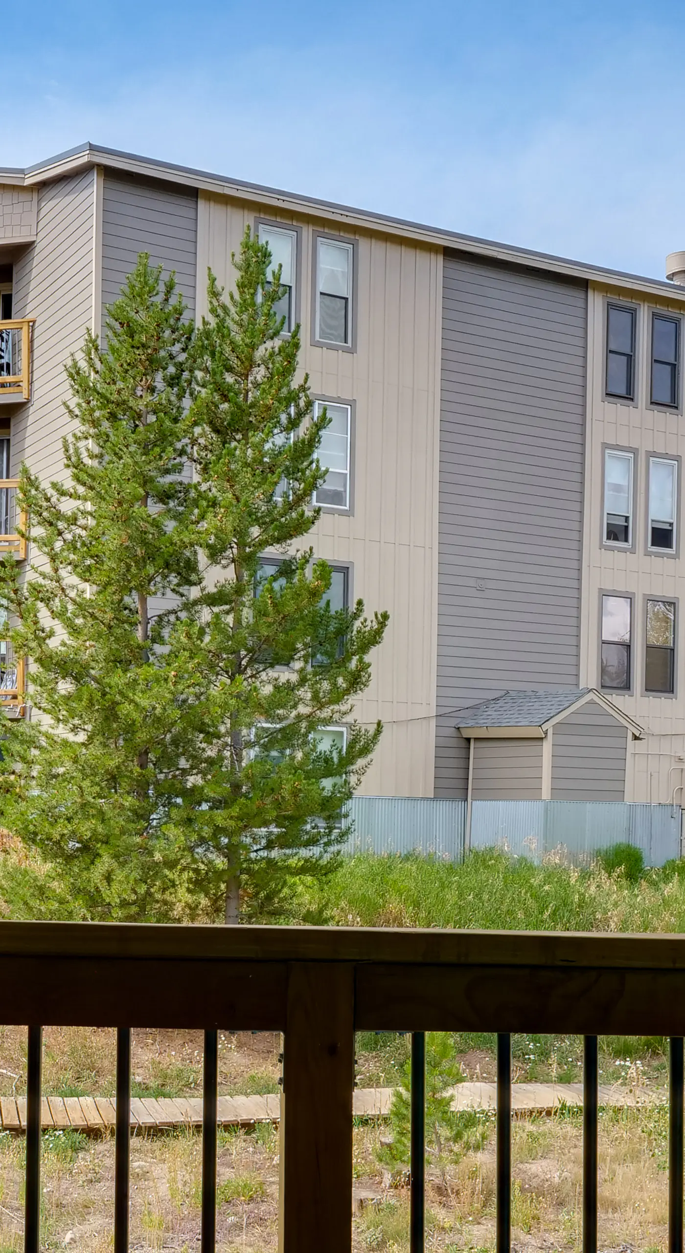 Pool & Hot Tub Access! Silverthorne Basecamp