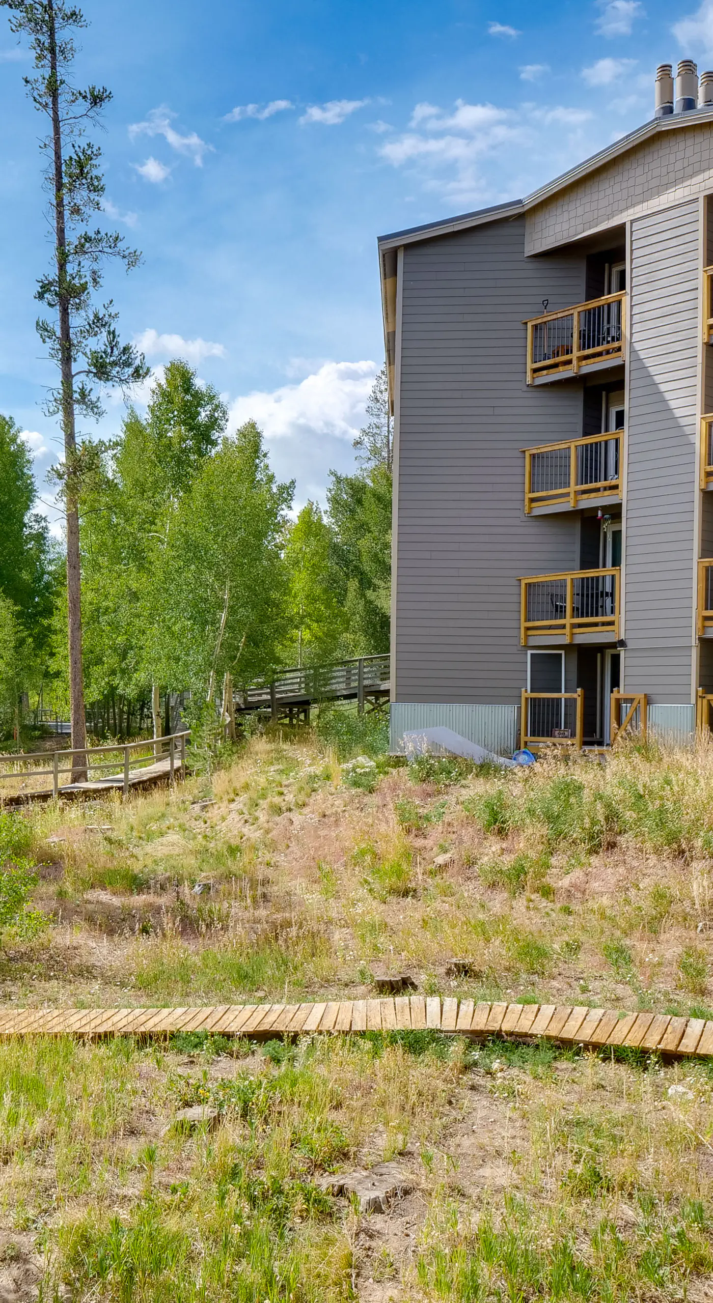 Pool & Hot Tub Access! Silverthorne Basecamp