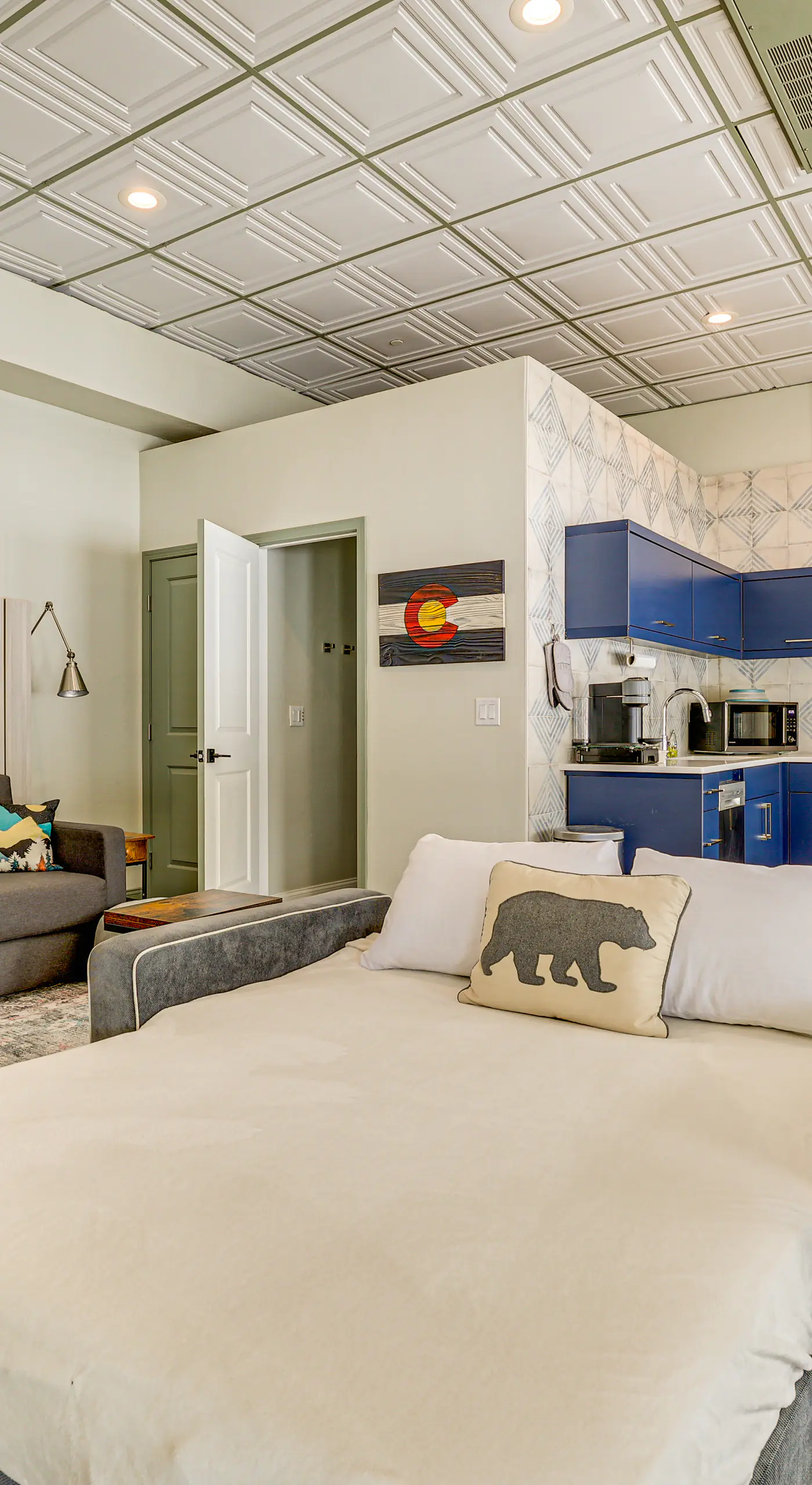 Keystone Lake Haven: Heated Pool & Ski Shuttle!