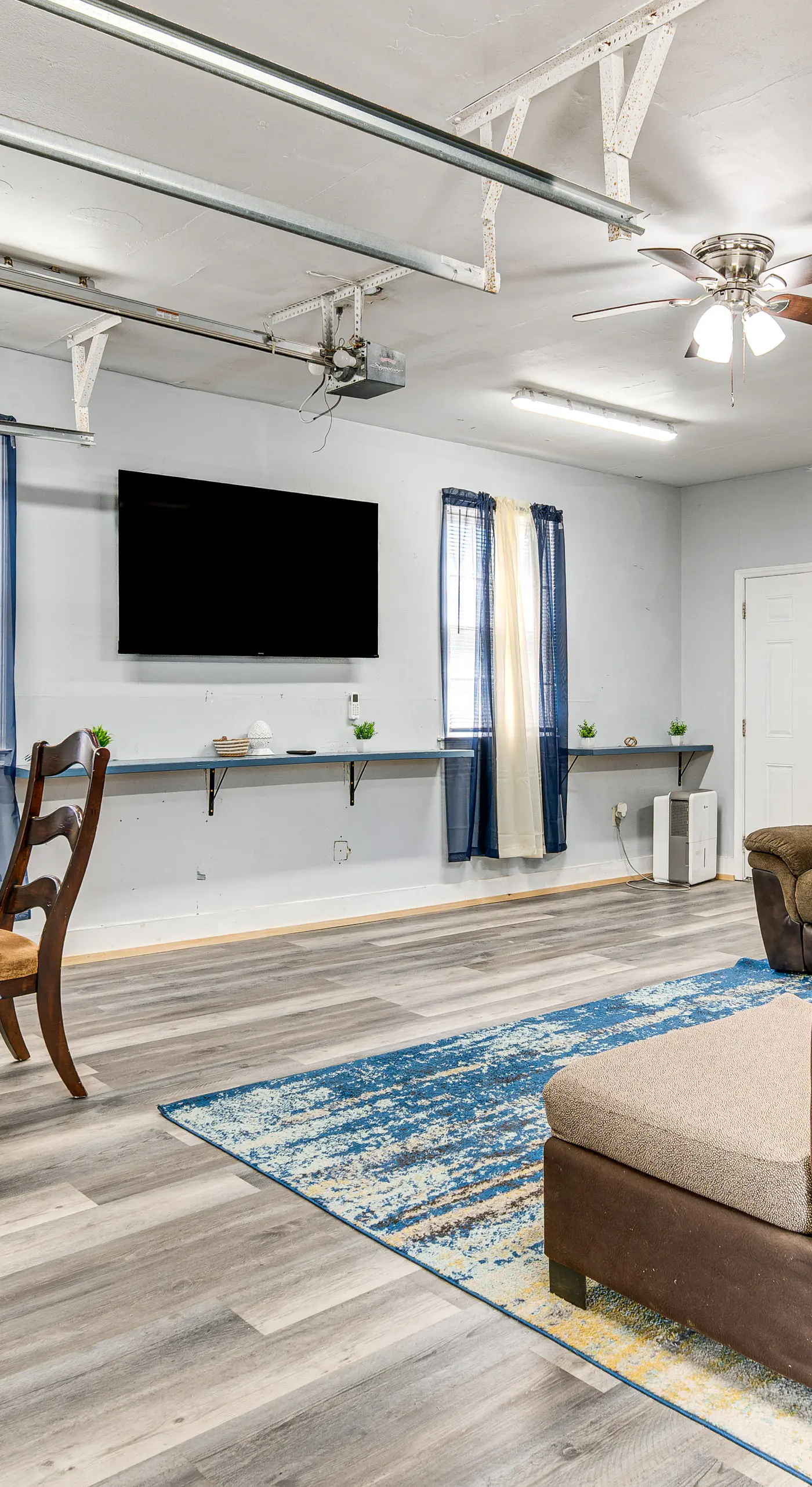 Spacious Home w/ Hot Tub, 14 Mi to Downtown ATL!