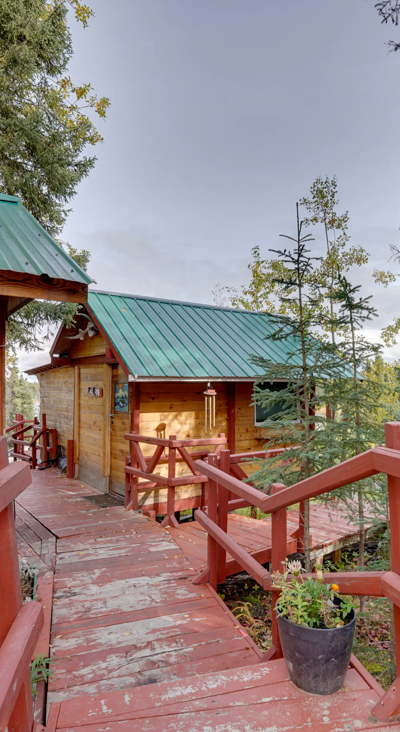 Lakefront Bliss! Ultimate Soldotna Retreat w/ Deck